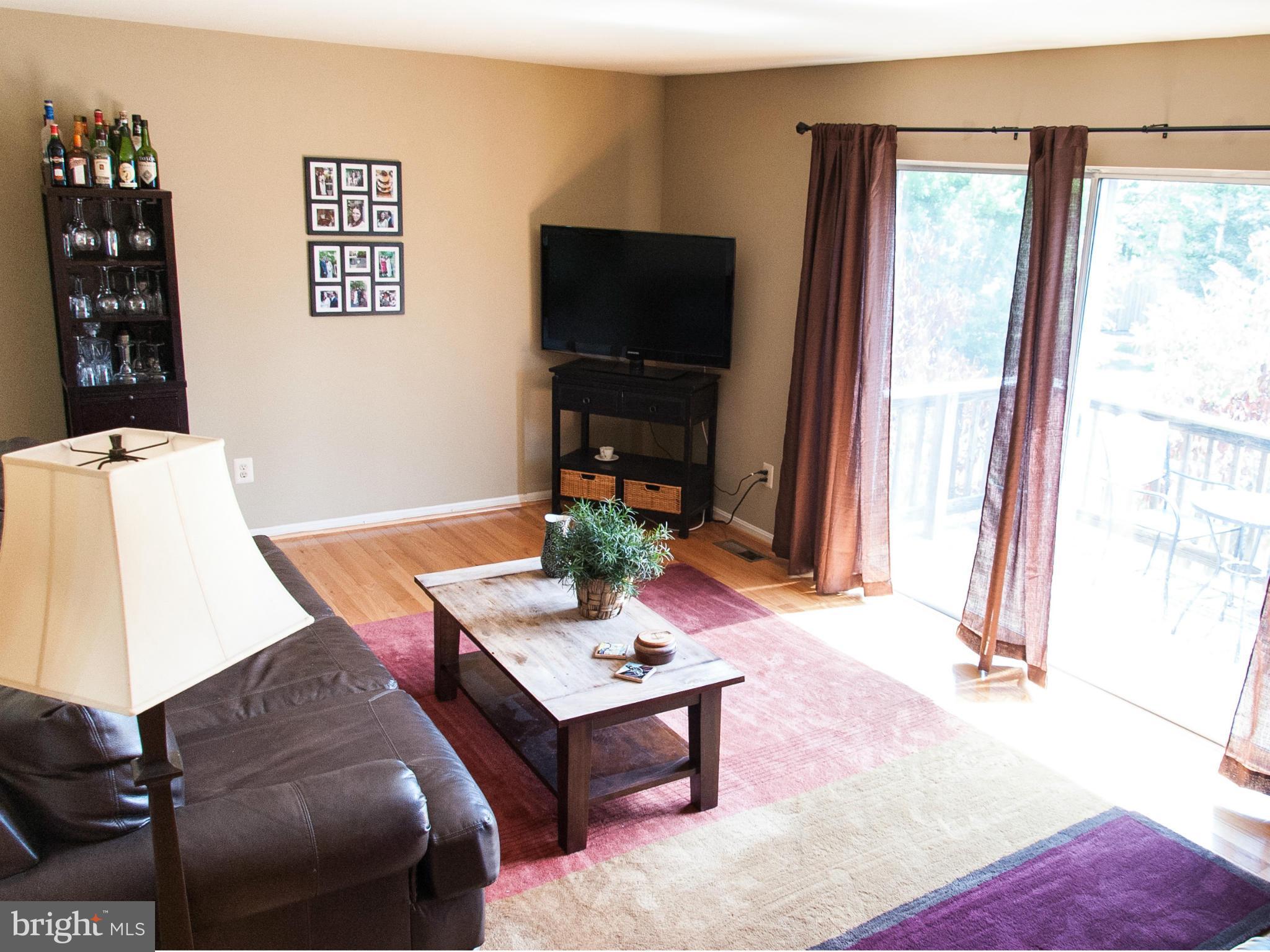 D EVEREUX WEST - Residential Lease