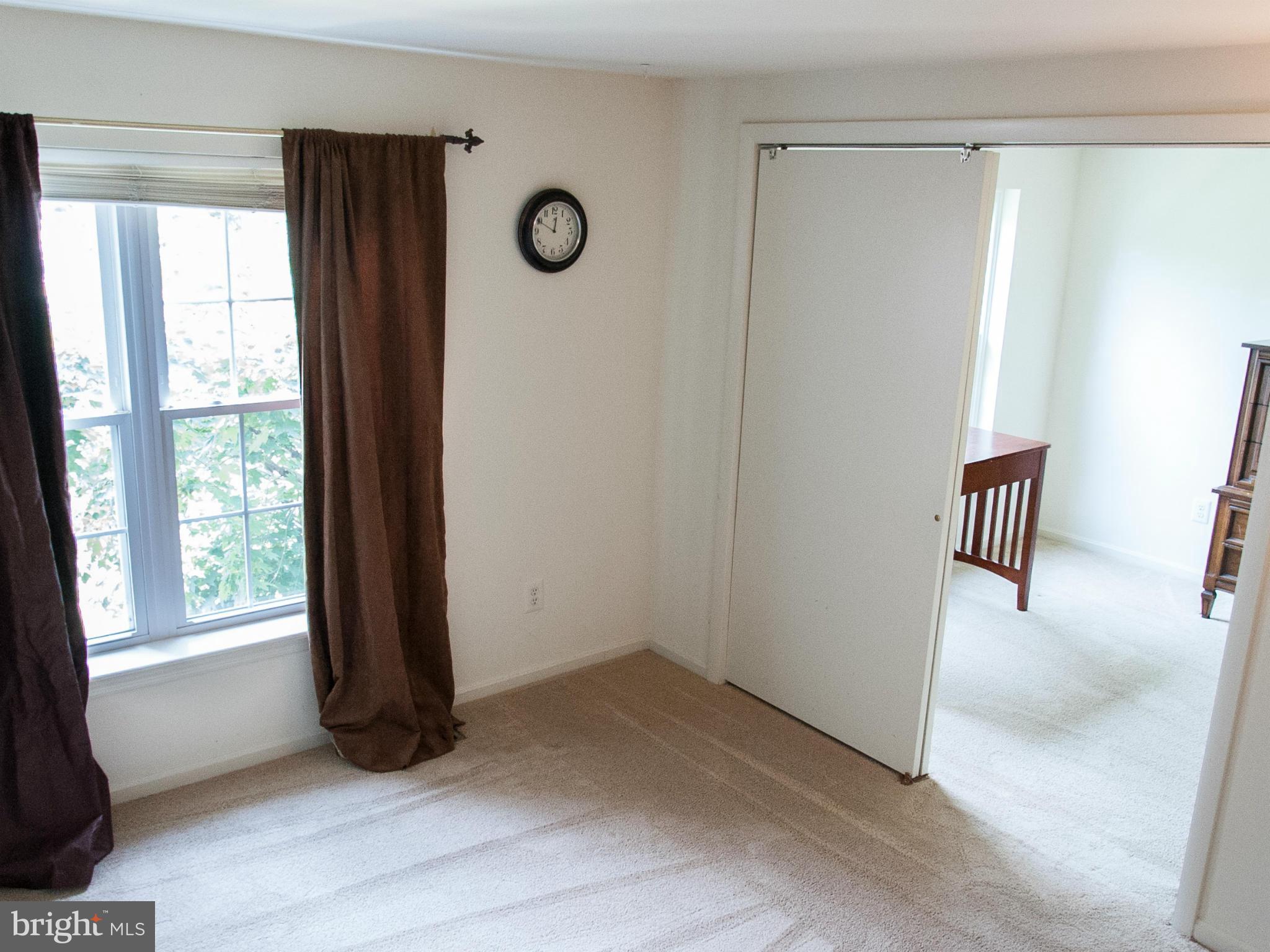 D EVEREUX WEST - Residential Lease