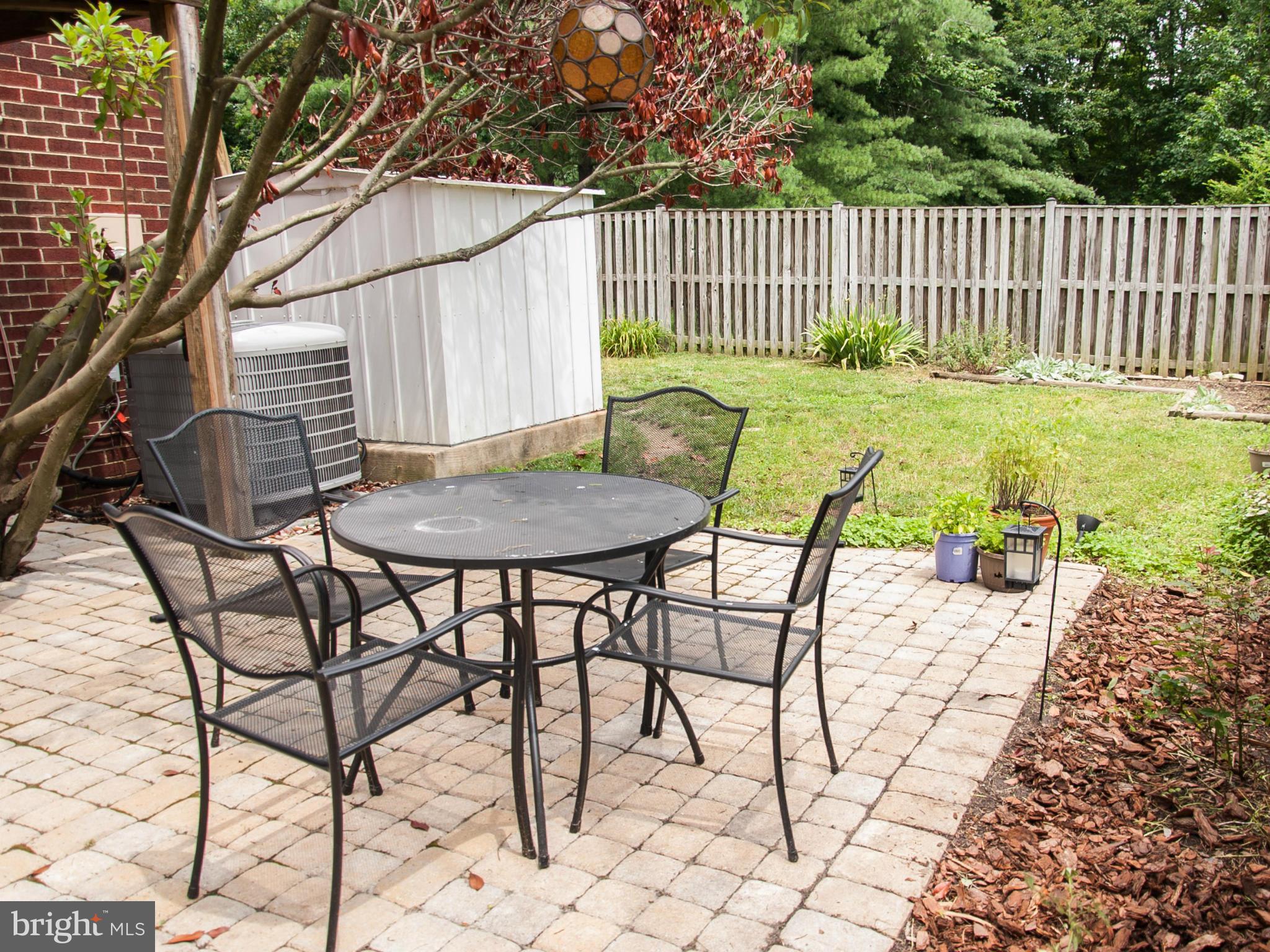 D EVEREUX WEST - Residential Lease