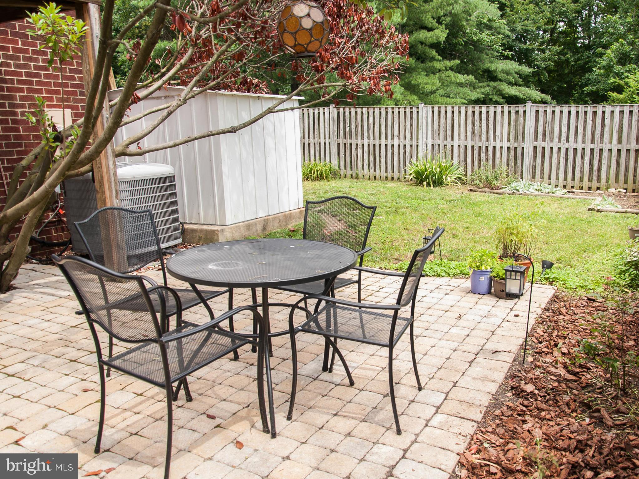 D EVEREUX WEST - Residential Lease