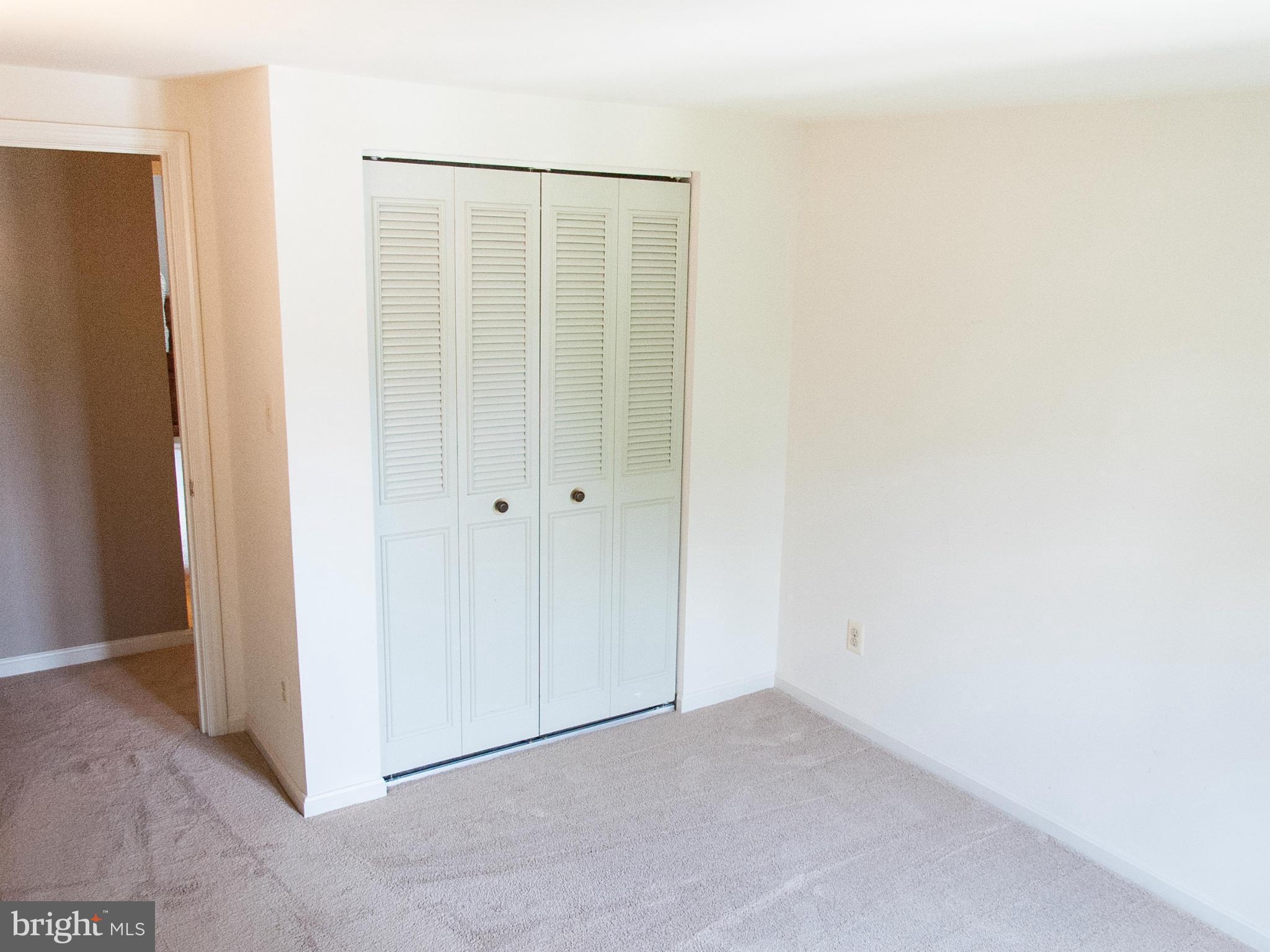 D EVEREUX WEST - Residential Lease