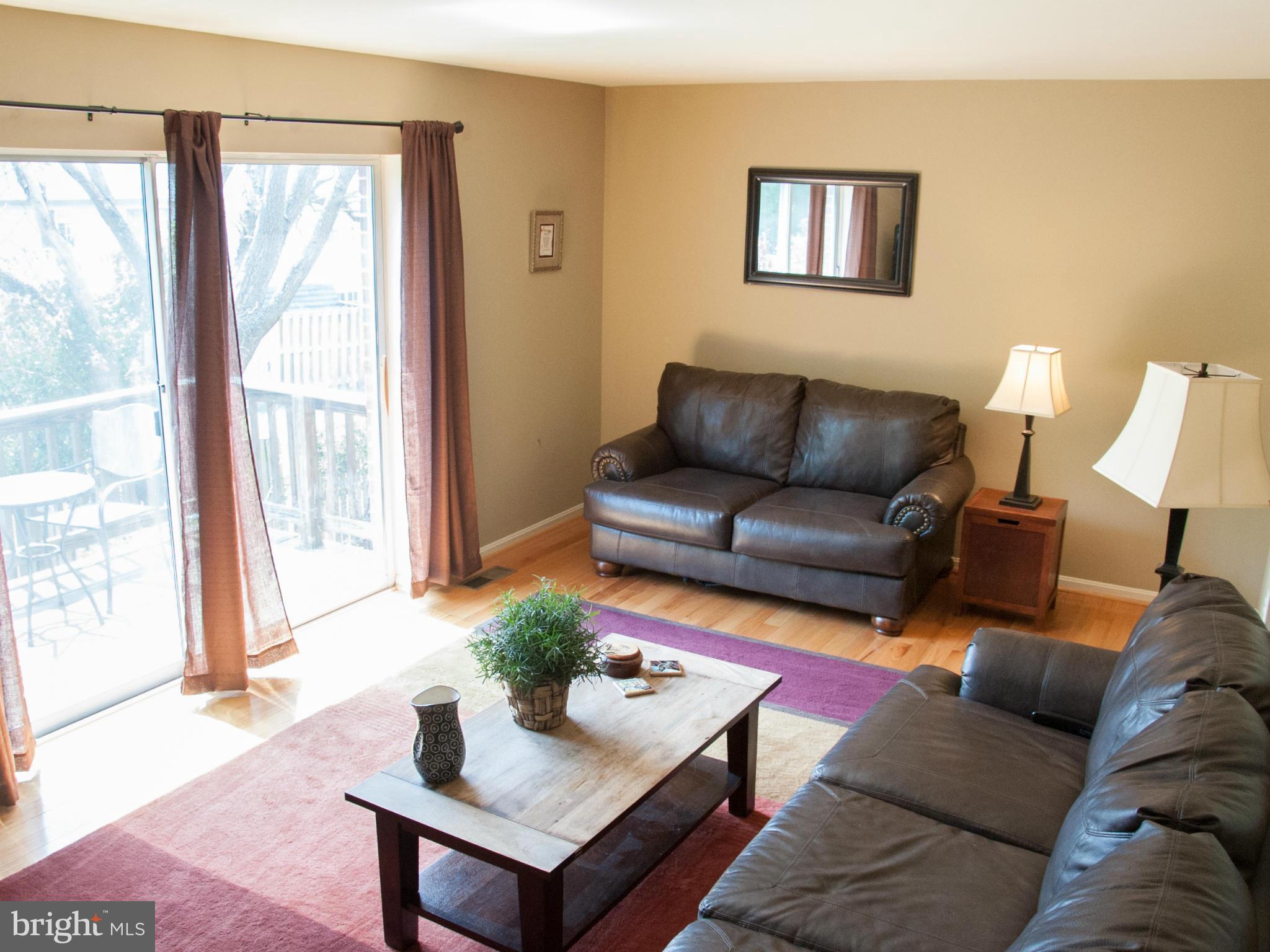 D EVEREUX WEST - Residential Lease