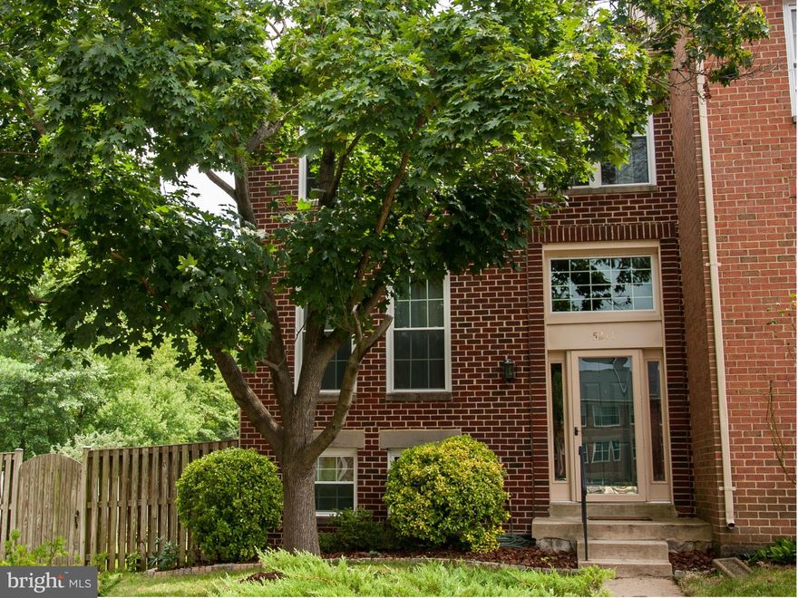 Spacious end unit townhouse available Aug 1. Great location near heart of Kingstowne & Ft. Belvoir. 2 assigned parking spots. Large side yard. Updated bathrooms, granite and SS in kitchen. Formal Dining room & eat in space in kitchen. Nice HW floors in most of main level, new flooring in lower level. Large master bedroom. Deck off of living room & lovely patio in fenced yard. Path to Kingstowne.