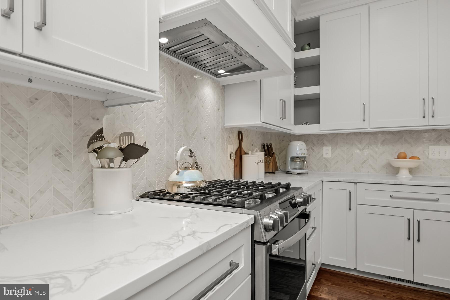 GLEN ECHO HEIGHTS - Residential