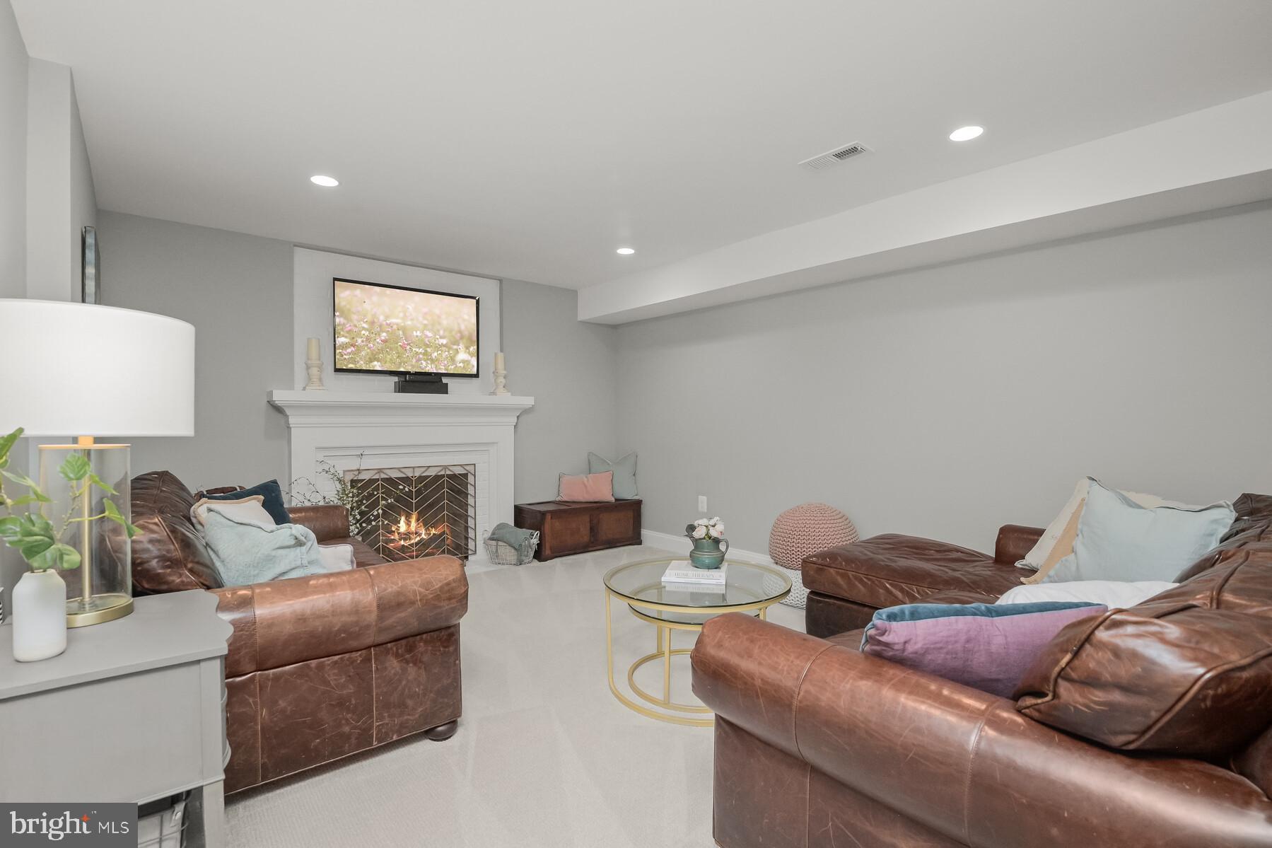 GLEN ECHO HEIGHTS - Residential