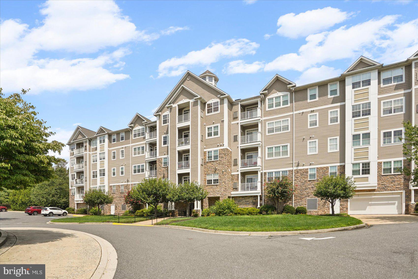 902 MACPHAIL WOODS CROSSING 3F