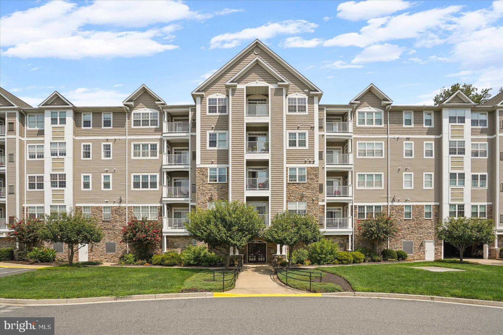 902 MACPHAIL WOODS CROSSING 3F