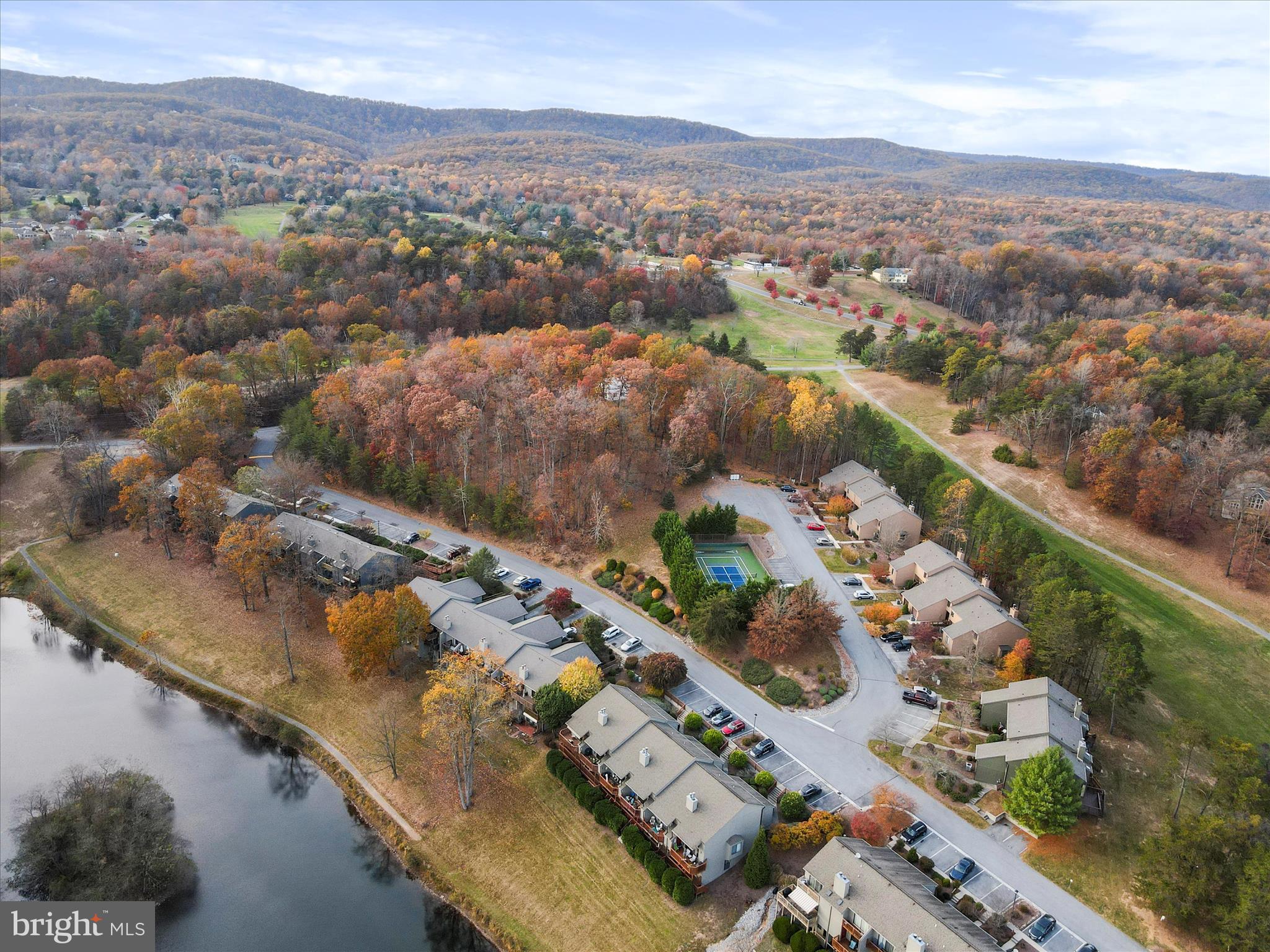 THE WOODS - Residential