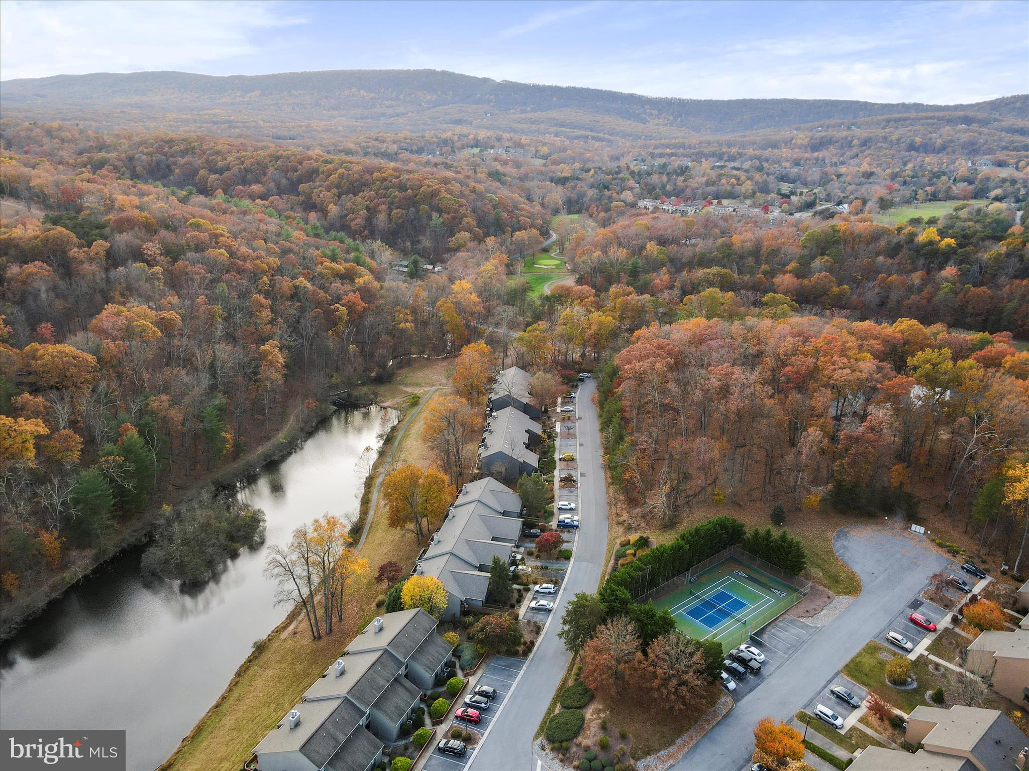 THE WOODS - Residential