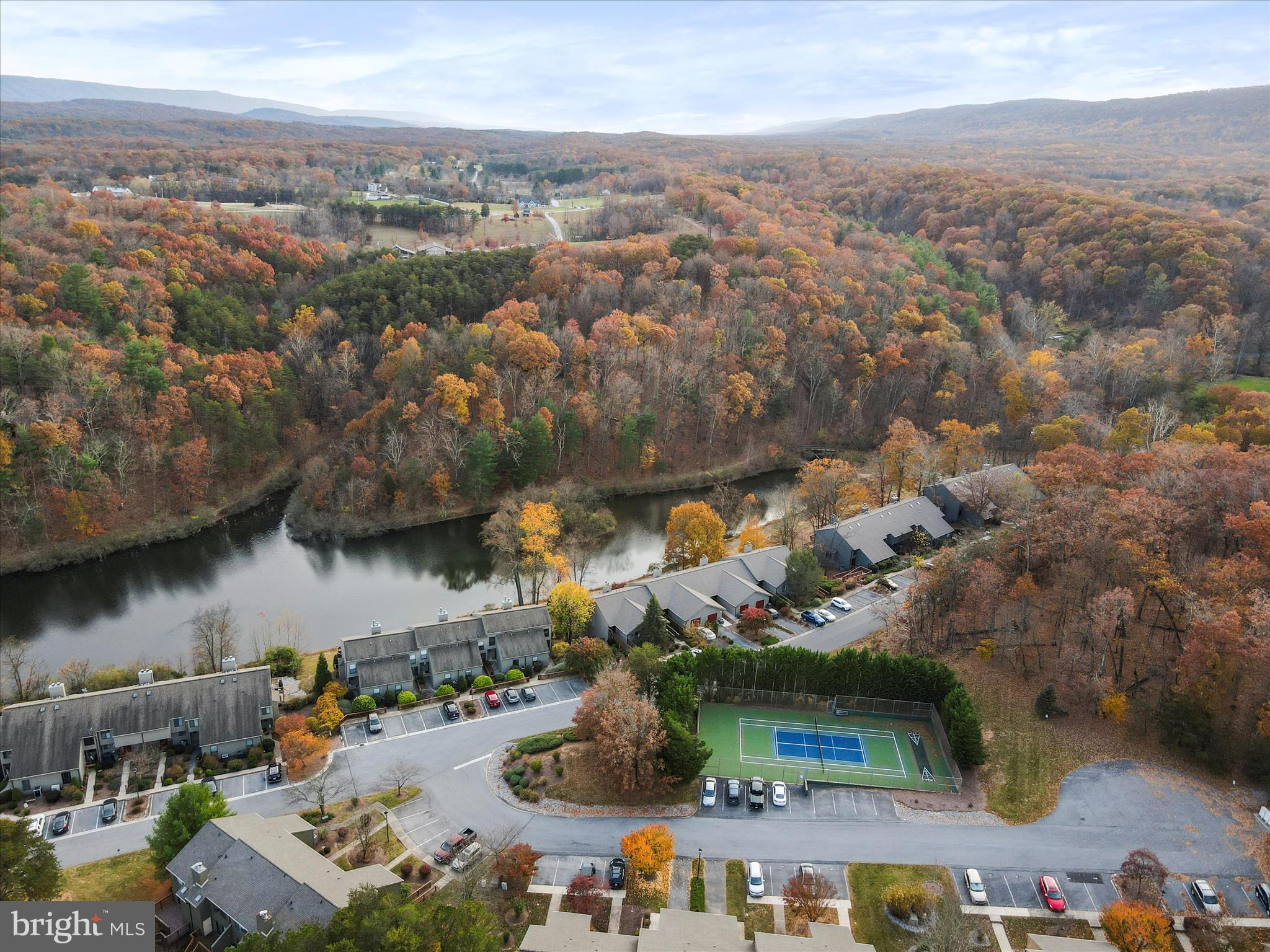 THE WOODS - Residential