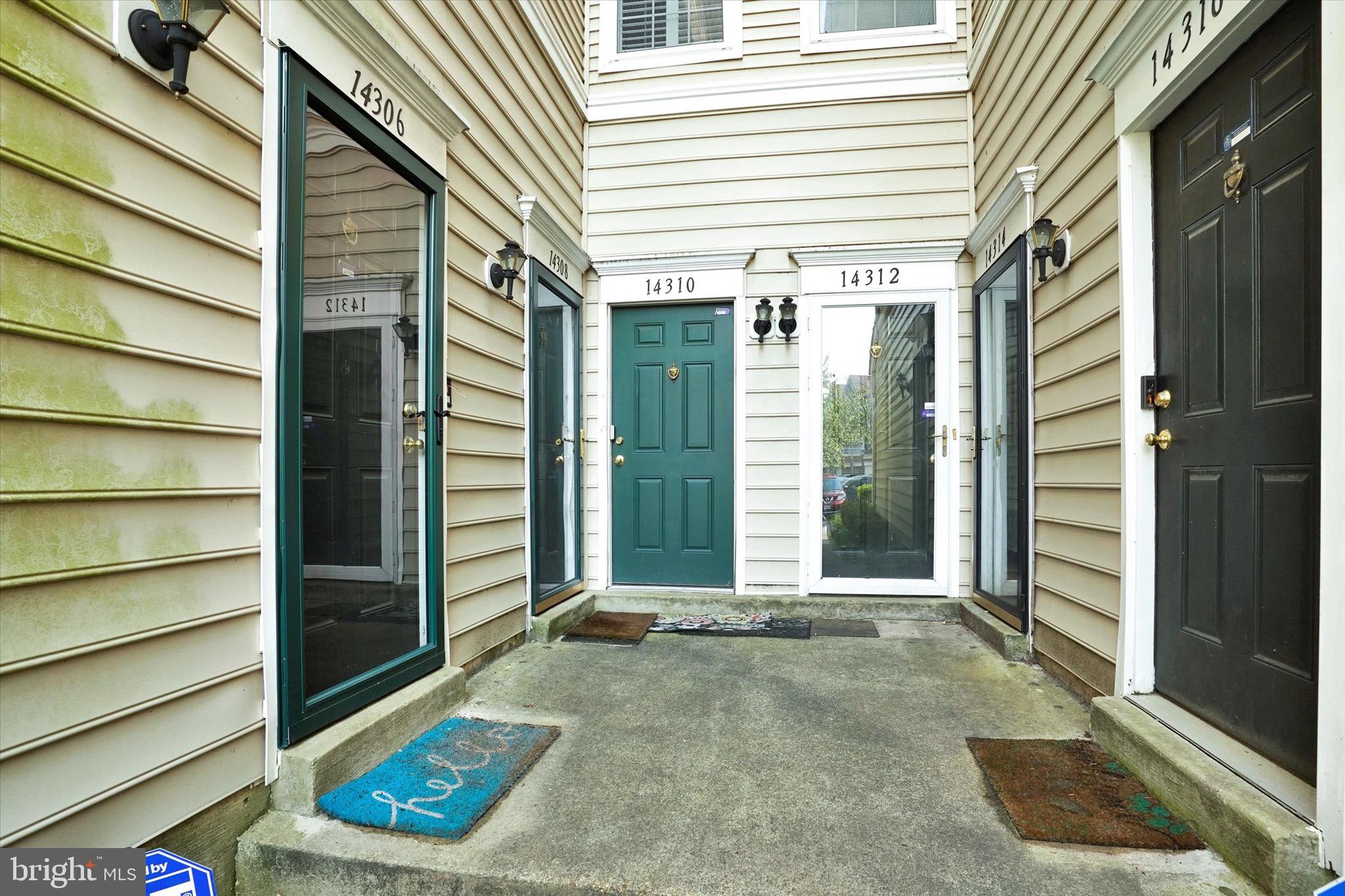 HAMPSHIRE HALL CONDO - Residential