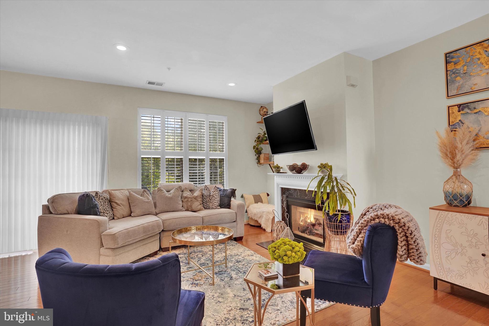 HAMPSHIRE HALL CONDO - Residential