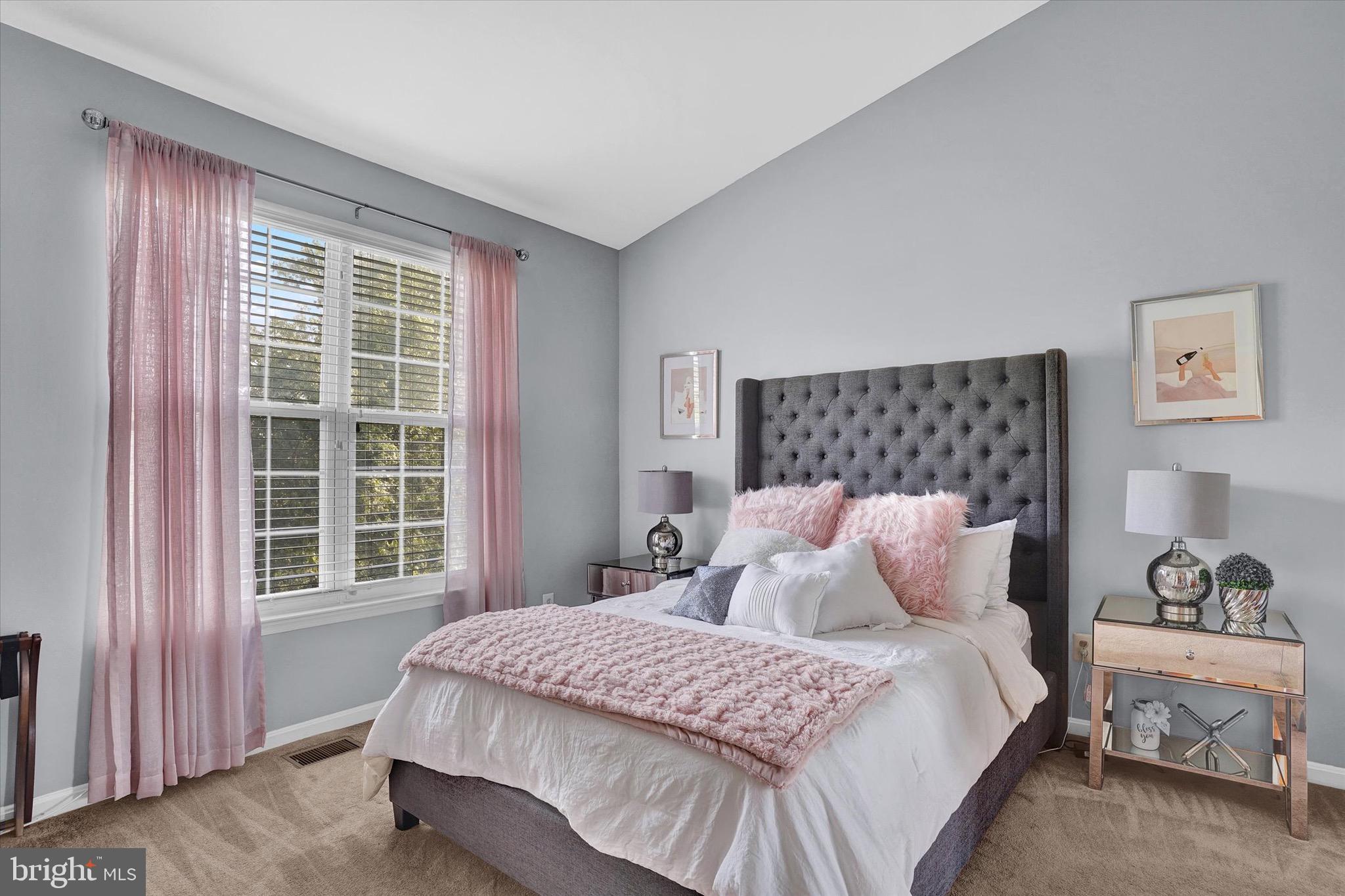 HAMPSHIRE HALL CONDO - Residential