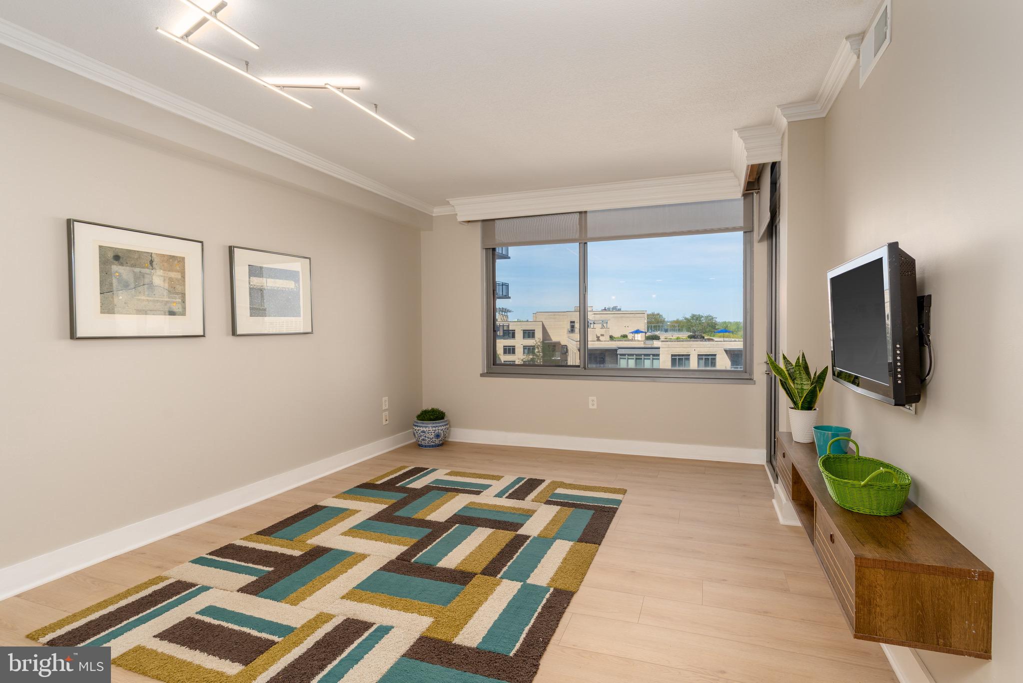 COURTHOUSE HILL - Residential