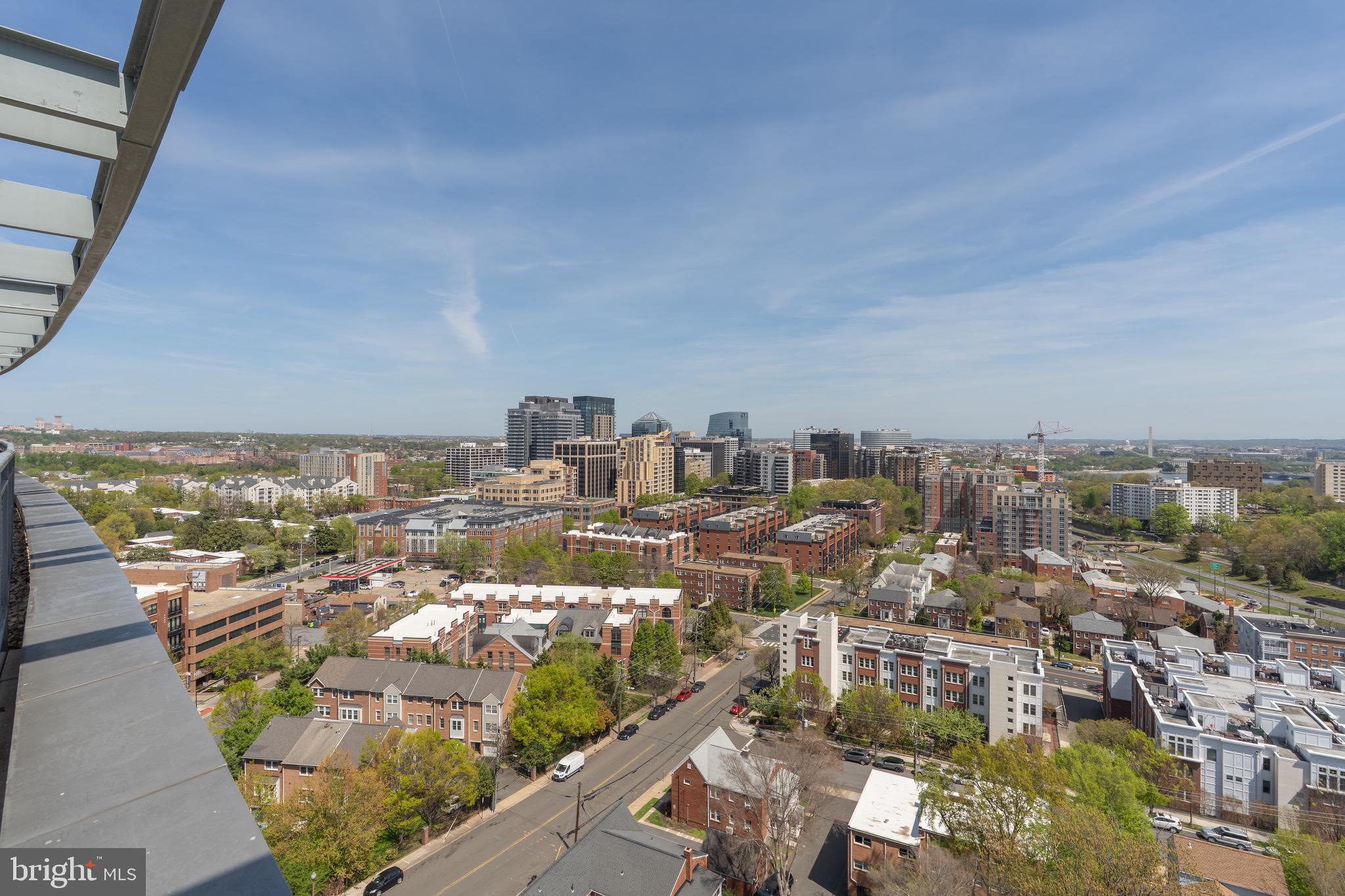 COURTHOUSE HILL - Residential