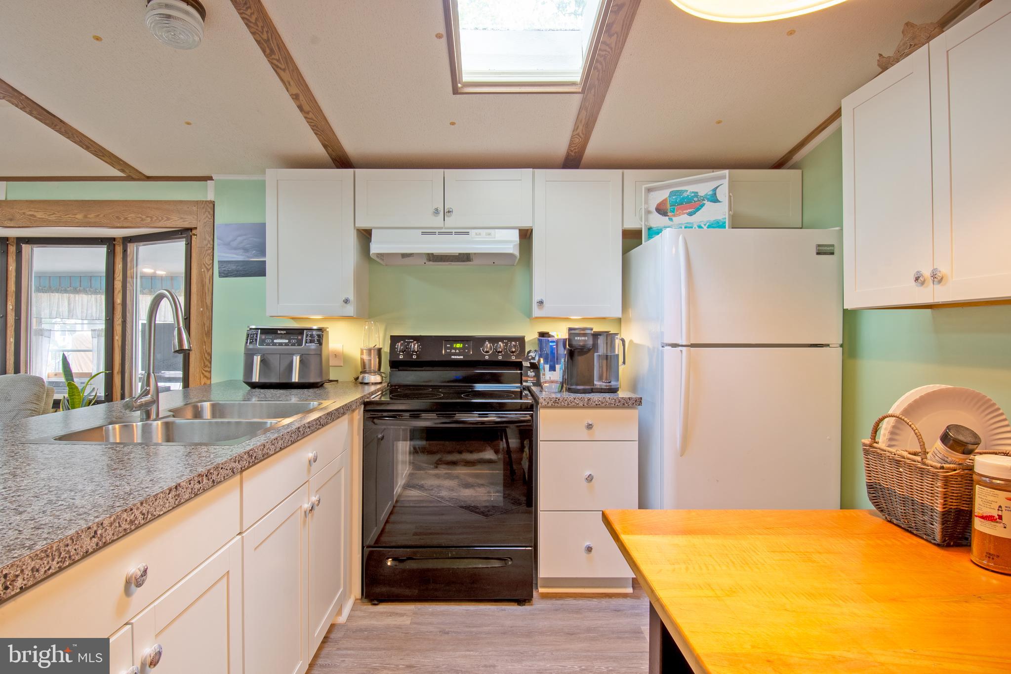 WEST BAY PARK - Residential