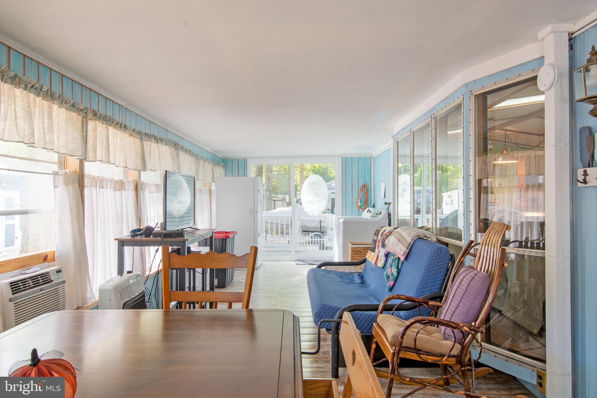 WEST BAY PARK - Residential