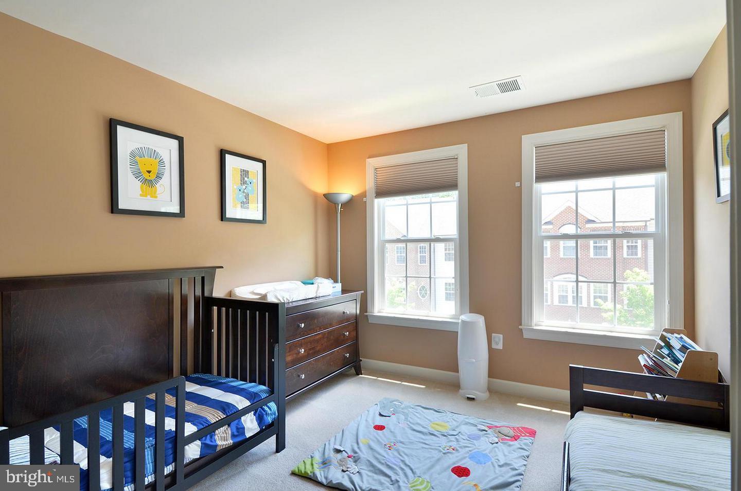 WHITE OAK - Residential Lease