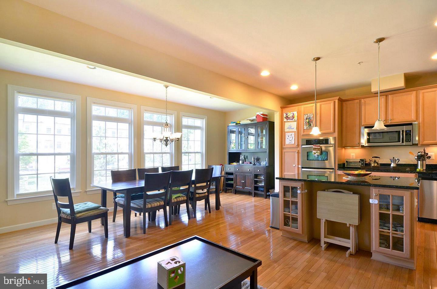 WHITE OAK - Residential Lease