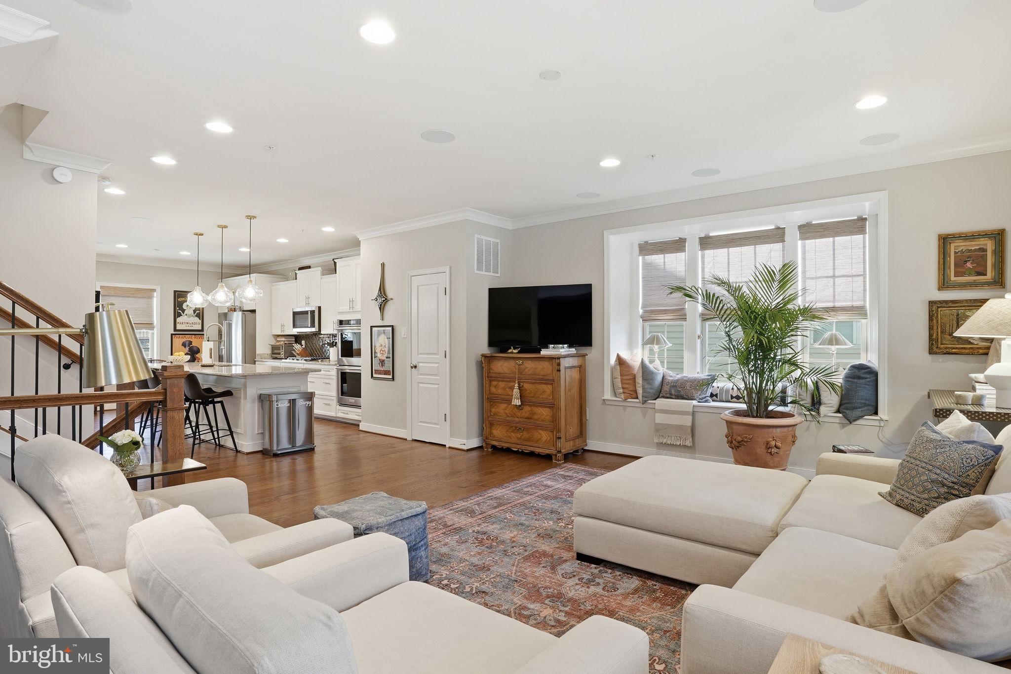 ADMIRALS RIDGE - Residential