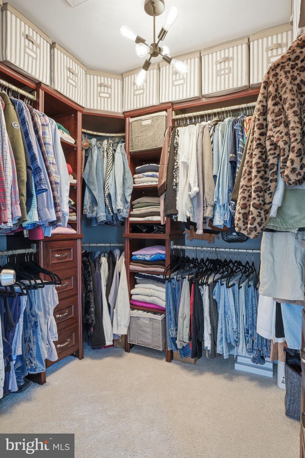 ADMIRALS RIDGE - Residential