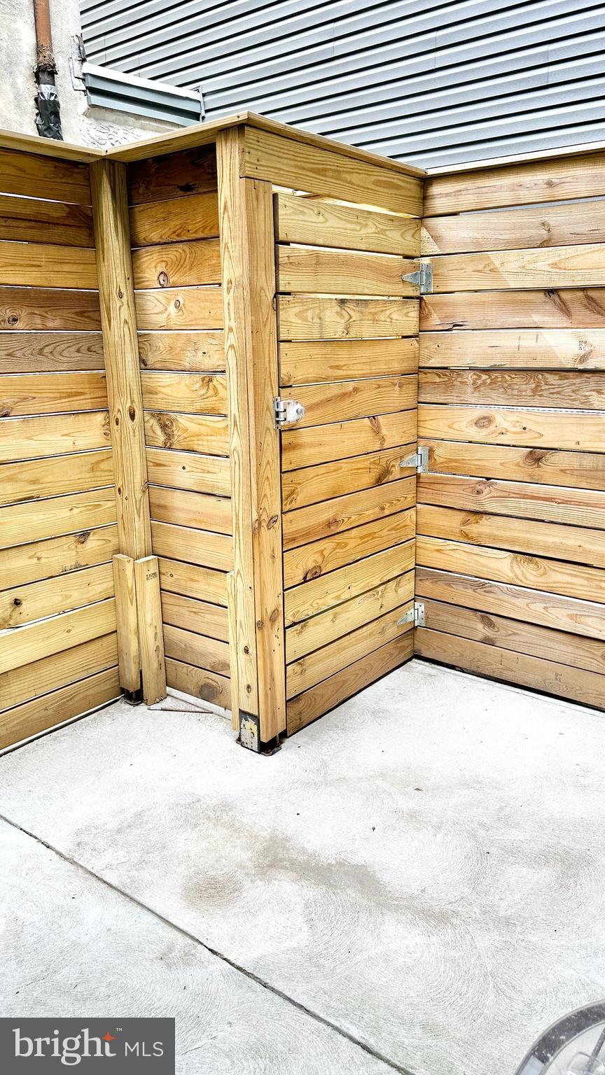 FRANCISVILLE - Residential Lease