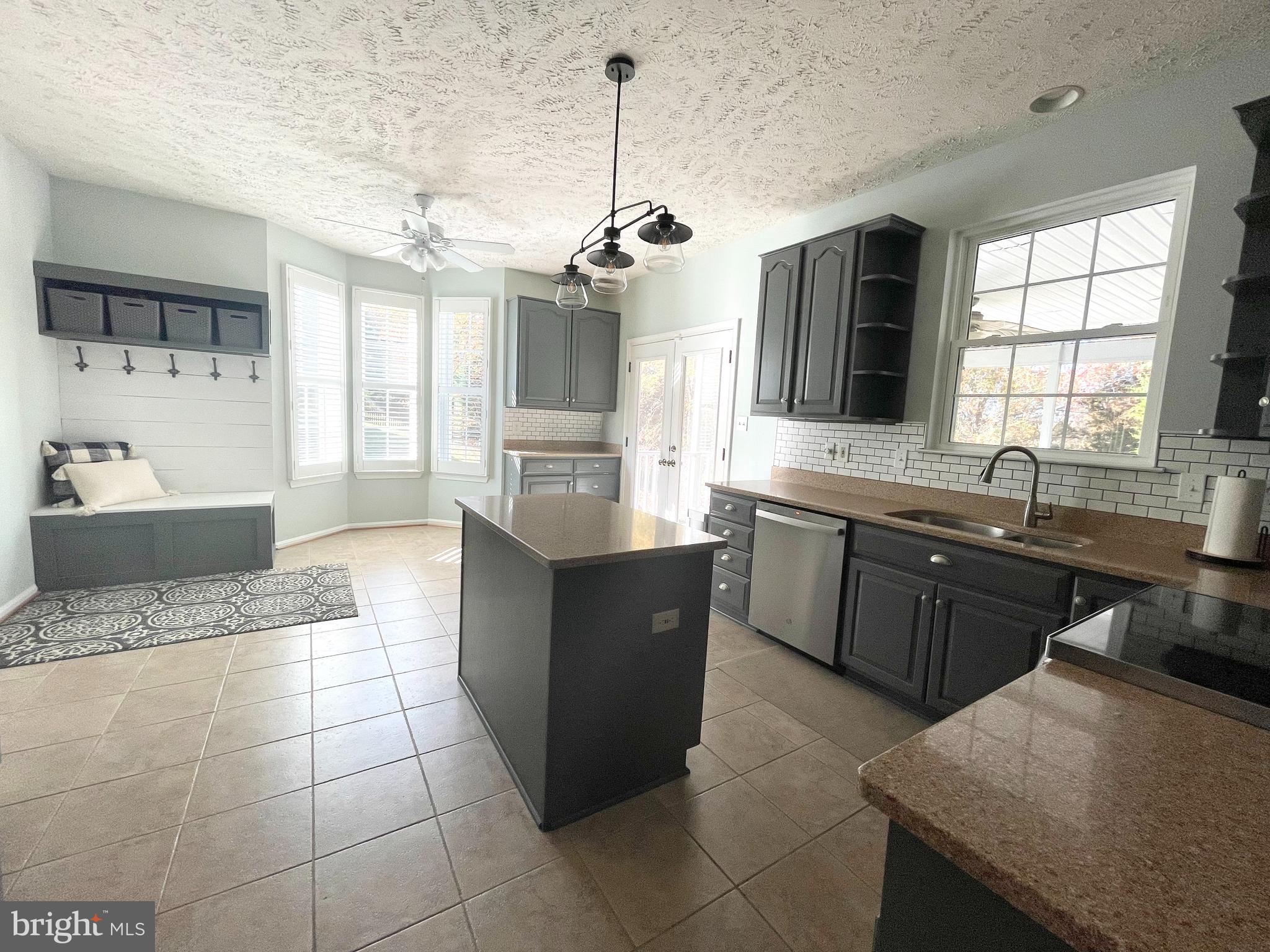 BERRY HILL MANOR - Residential