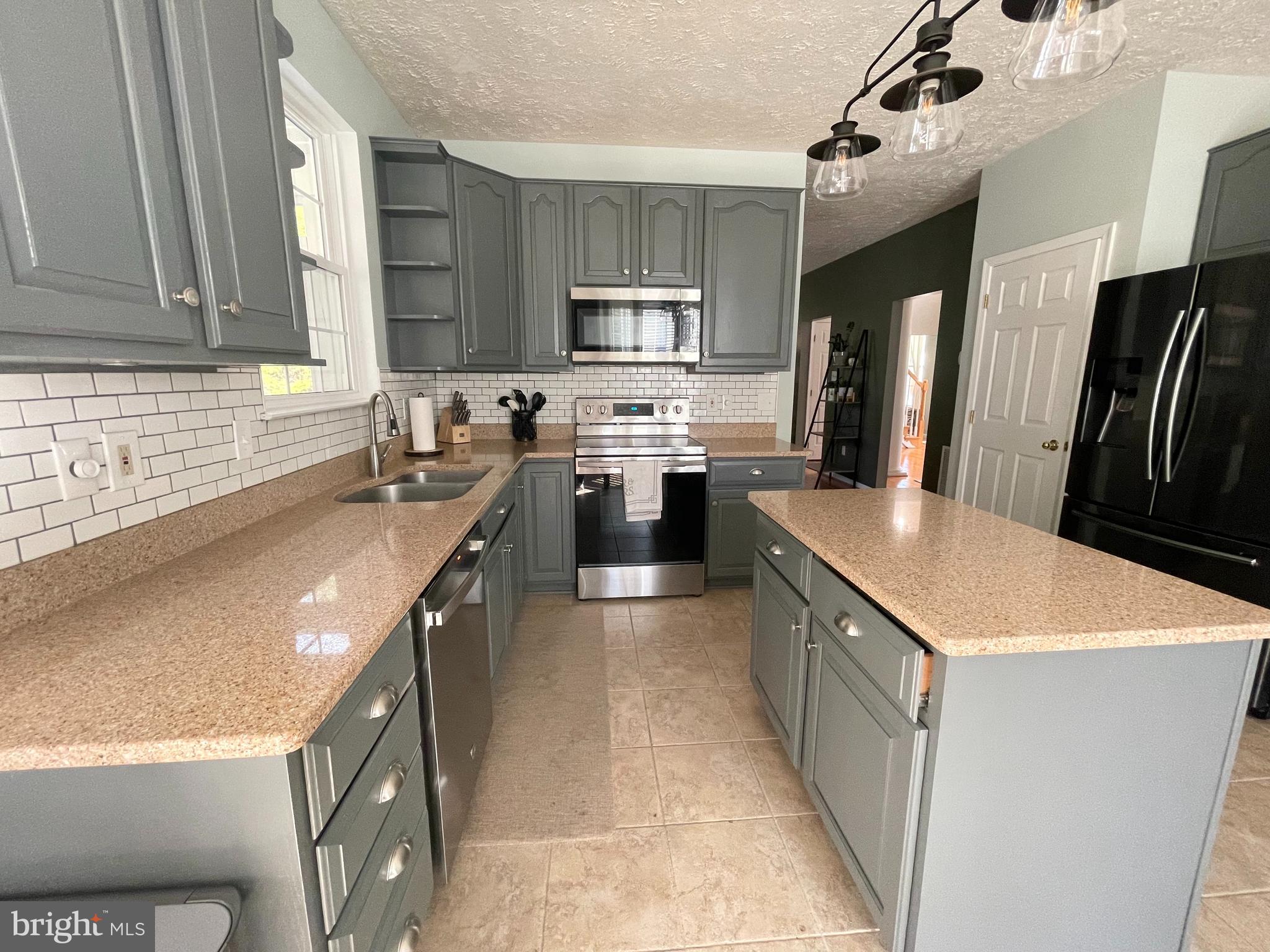 BERRY HILL MANOR - Residential