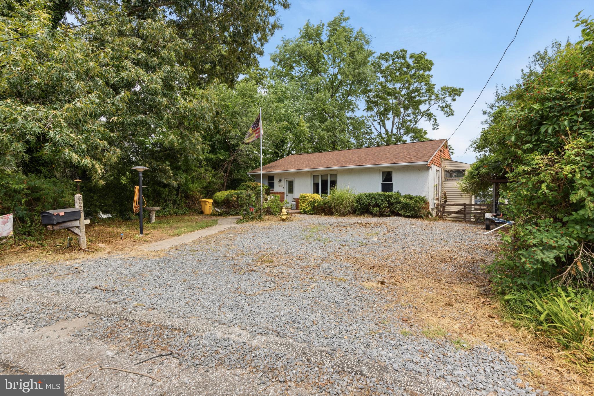 626 LAUREL DRIVE