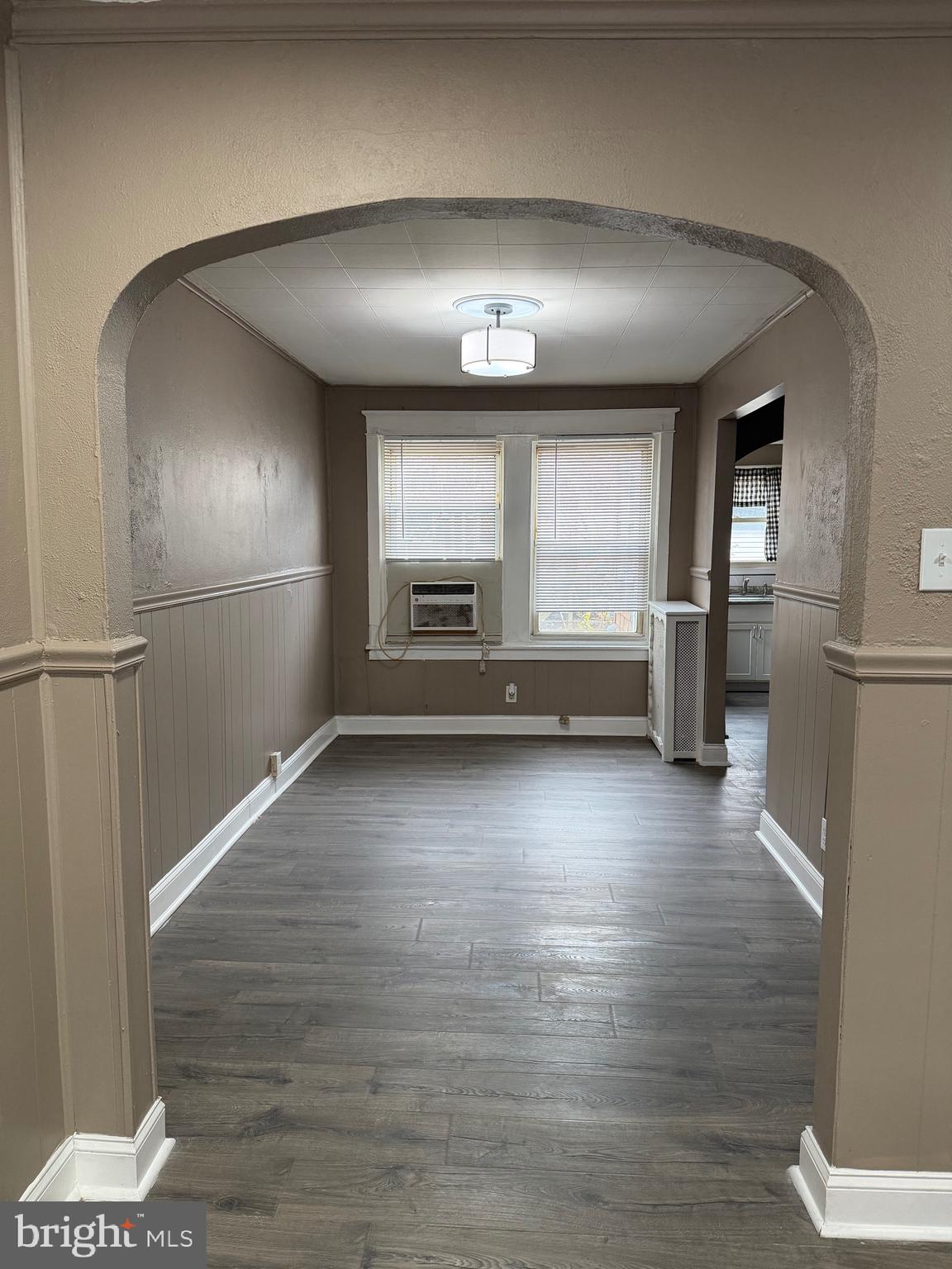 2519 S HOBSON STREET