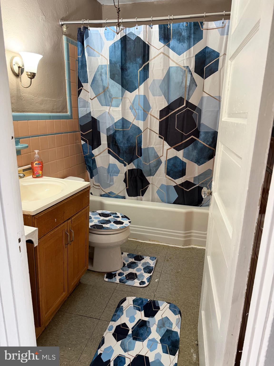 ELMWOOD PARK - Residential