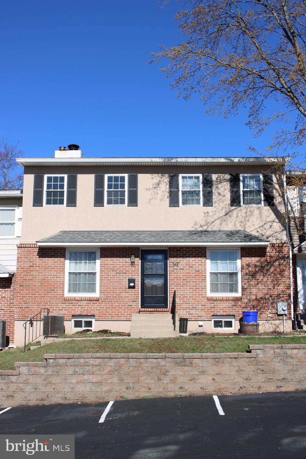 WHITPAIN HILLS - Residential