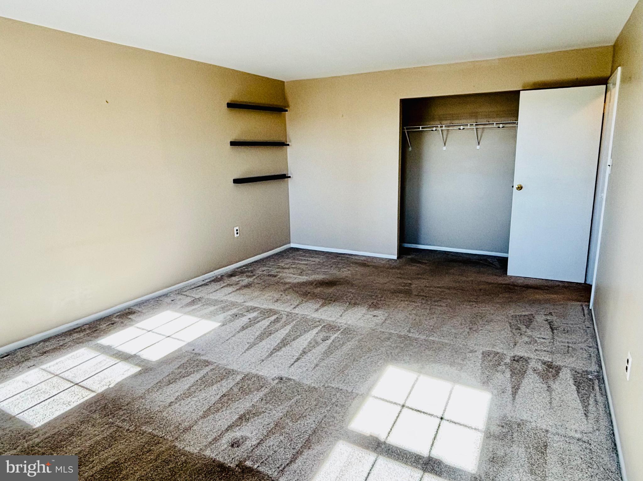 WHITPAIN HILLS - Residential