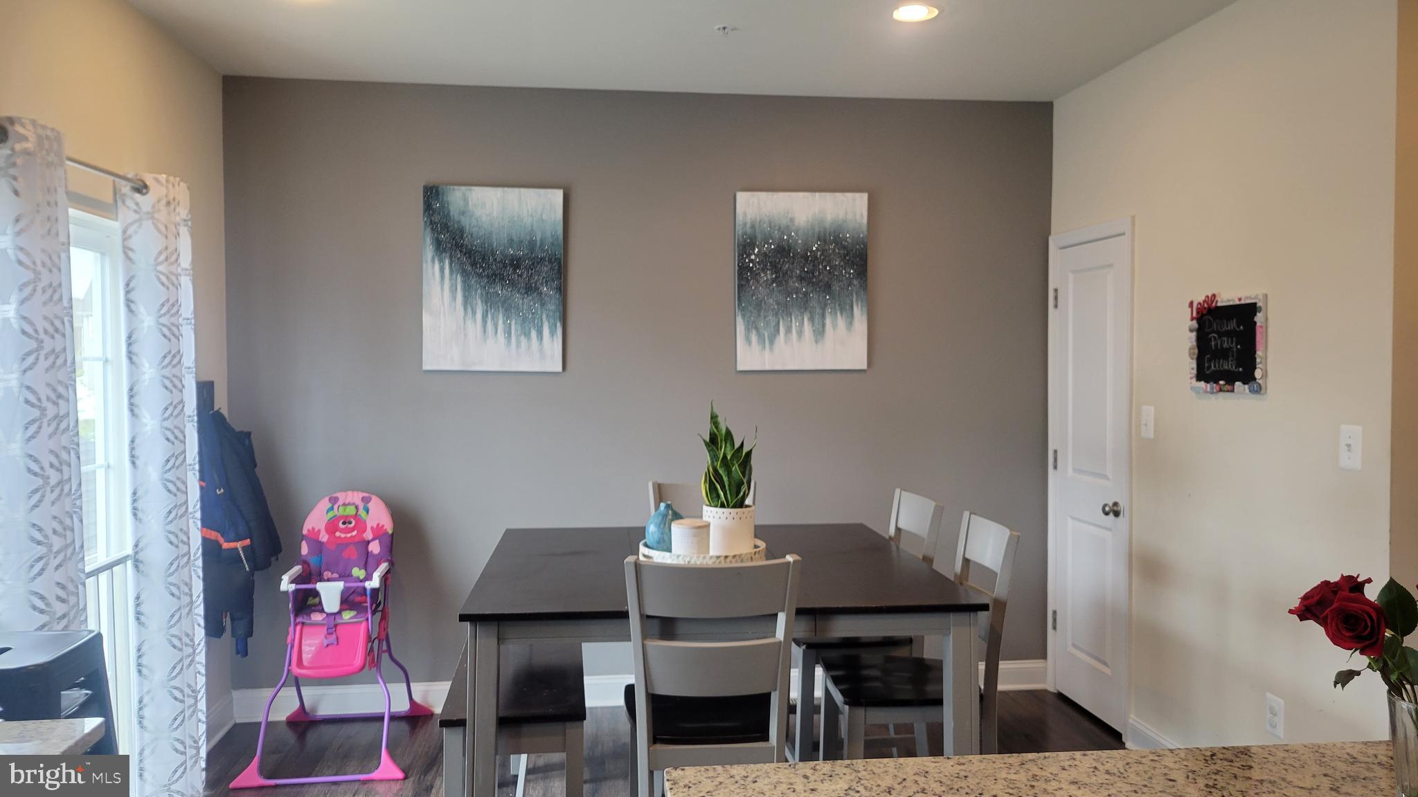 ST CHARLES TOWNS - Residential