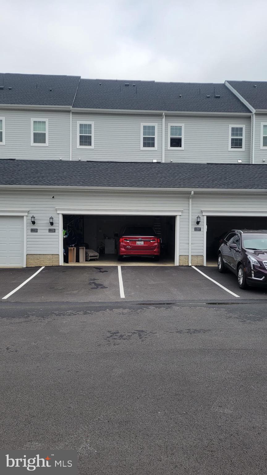 ST CHARLES TOWNS - Residential