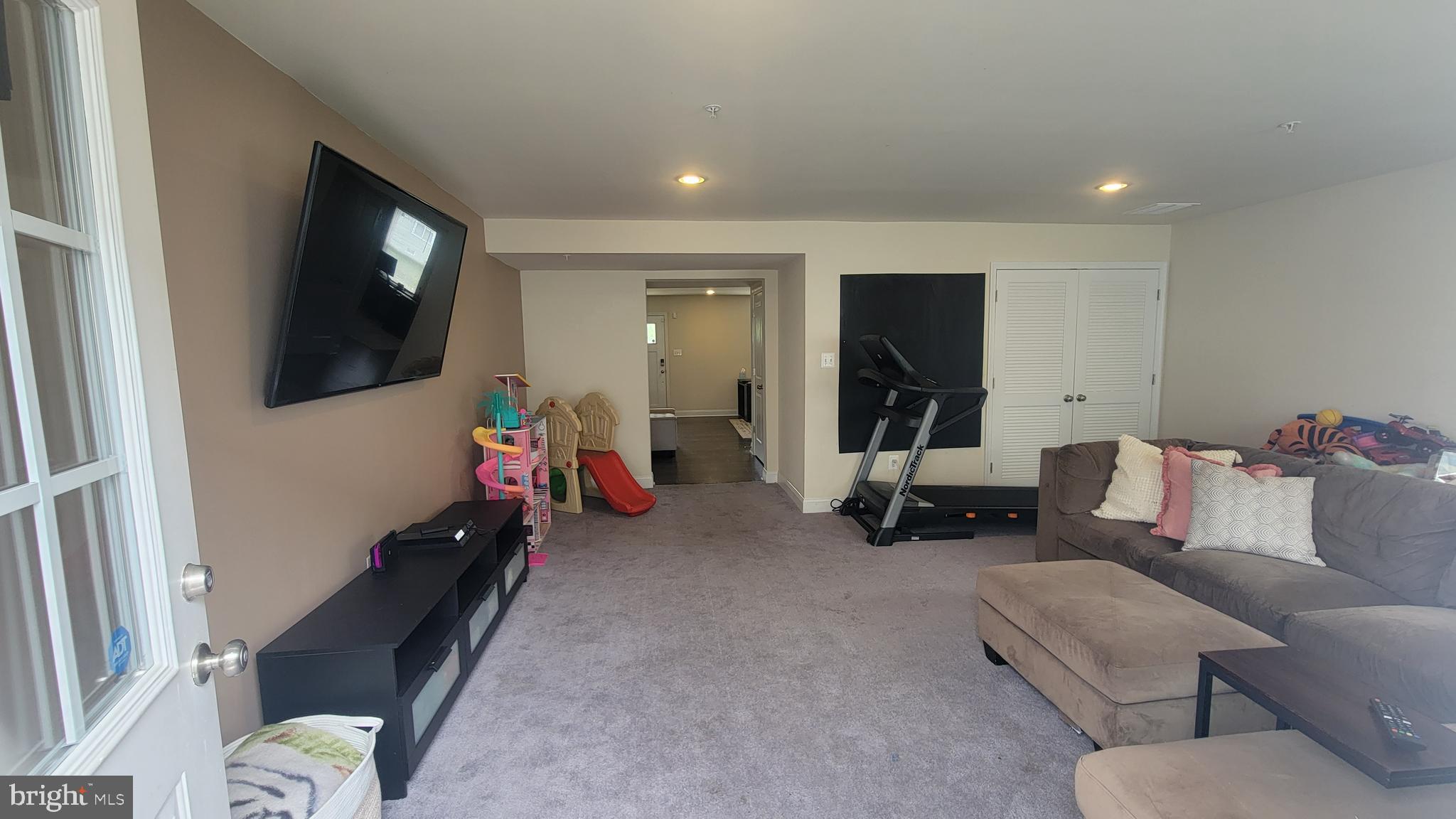 ST CHARLES TOWNS - Residential