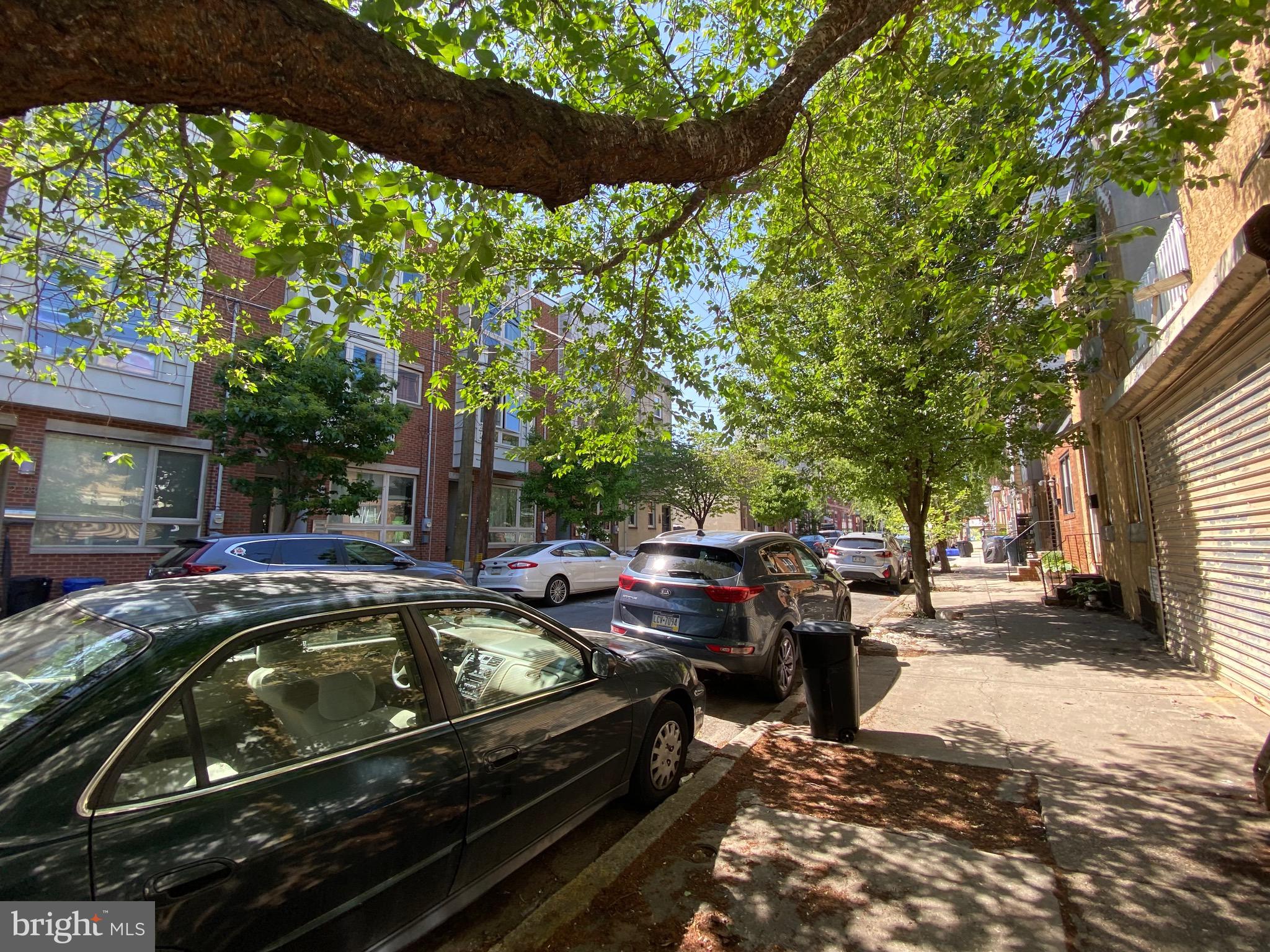 EAST FALLS - Residential Lease