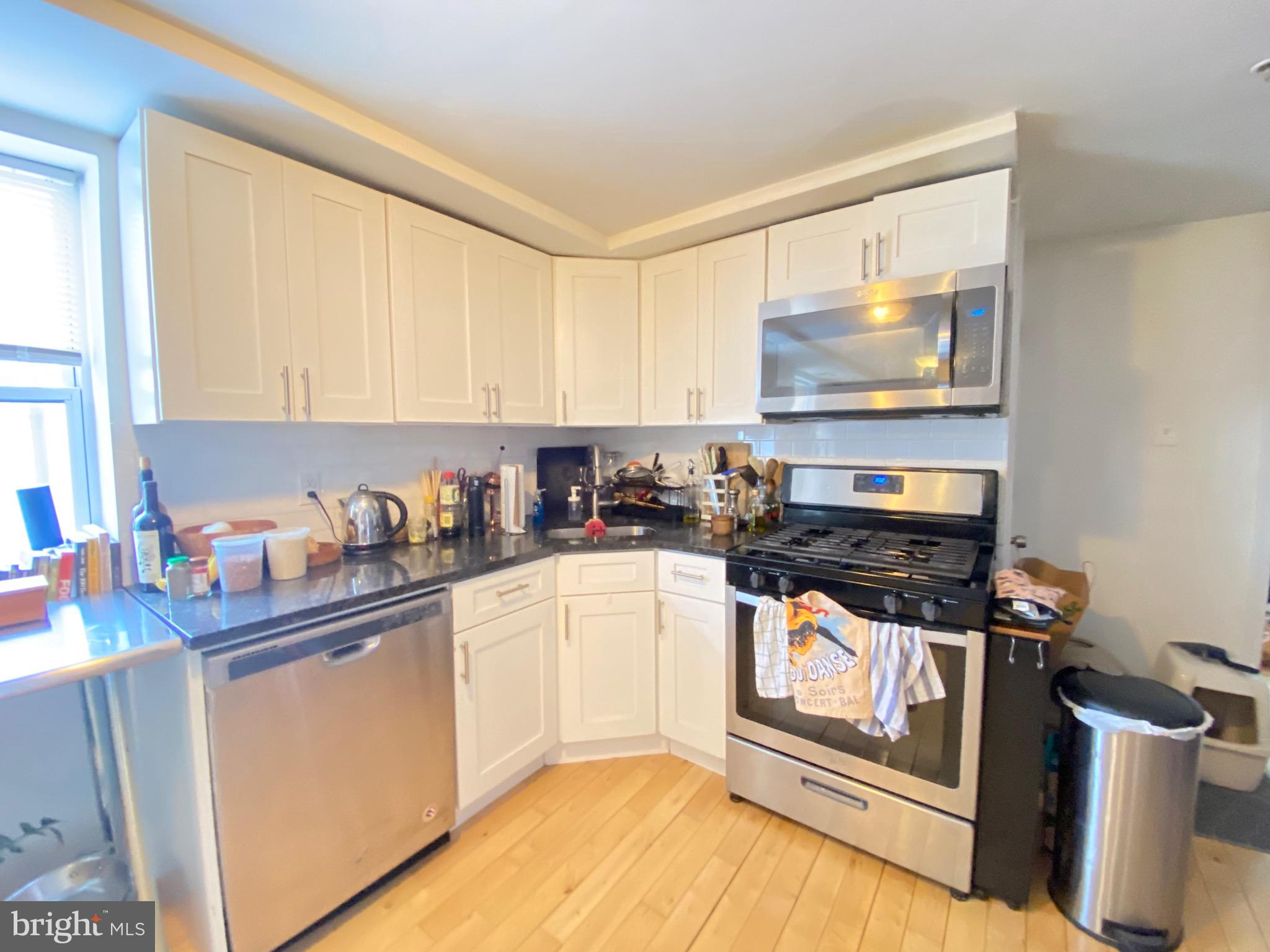 EAST FALLS - Residential Lease