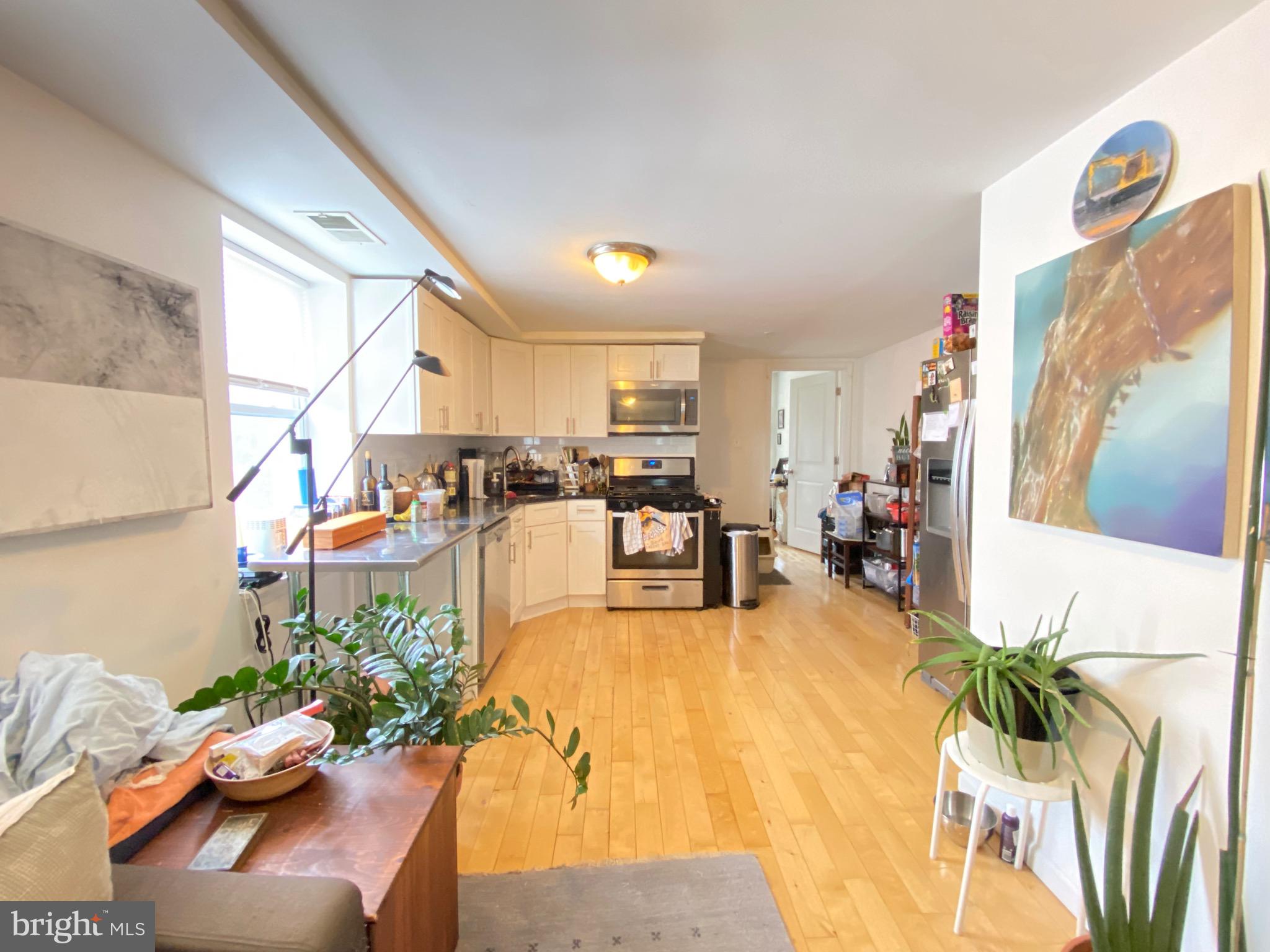 EAST FALLS - Residential Lease