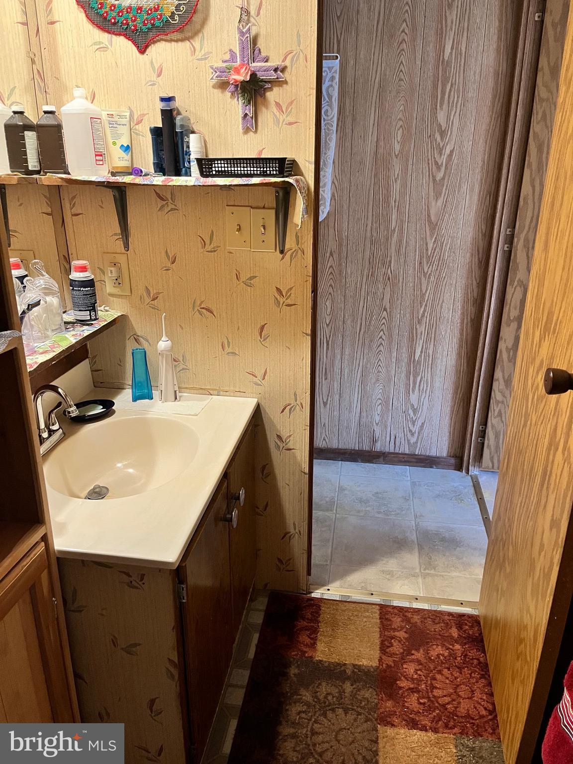 MIDDLE MOUNTAIN - Residential