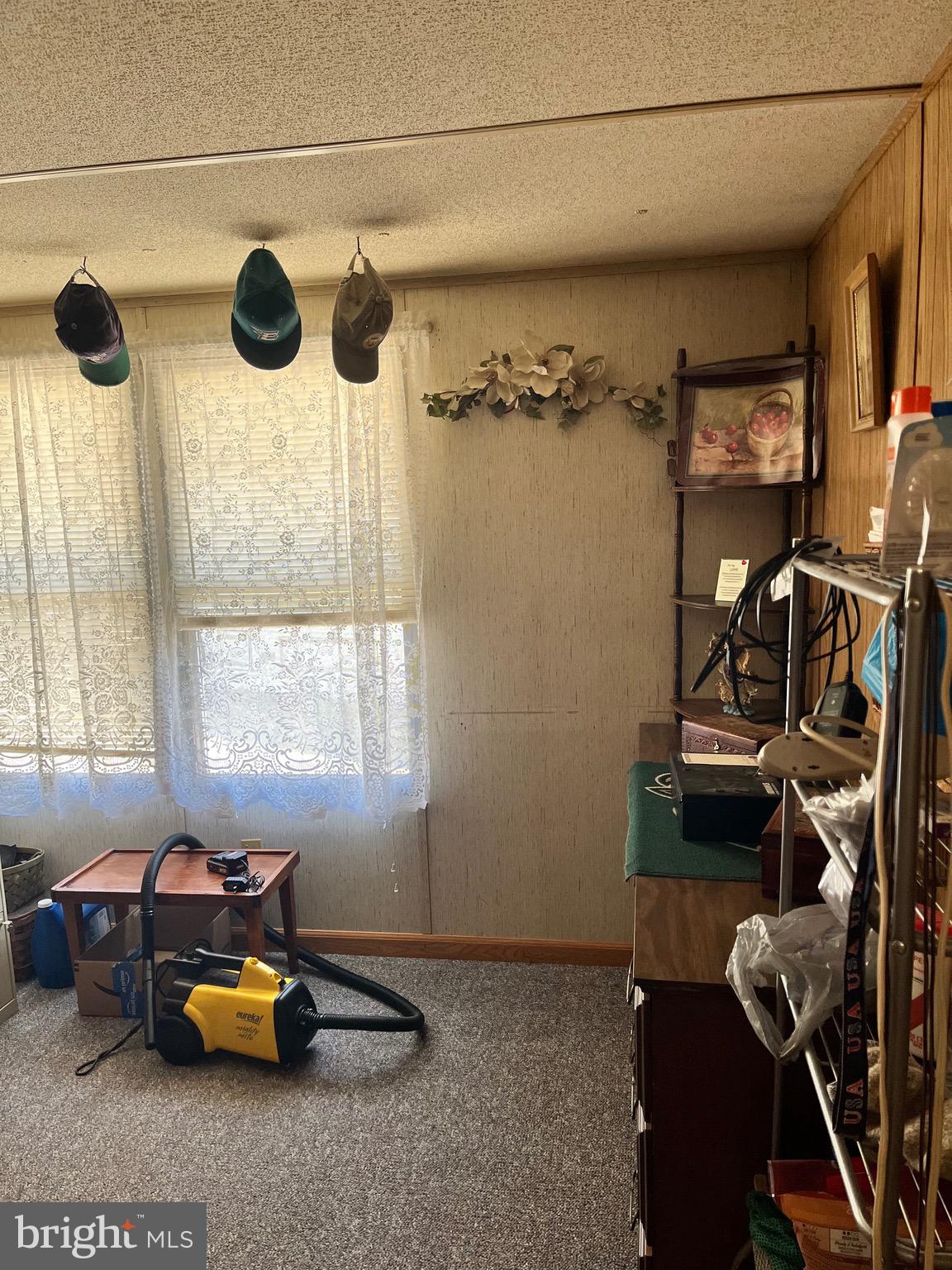 MIDDLE MOUNTAIN - Residential