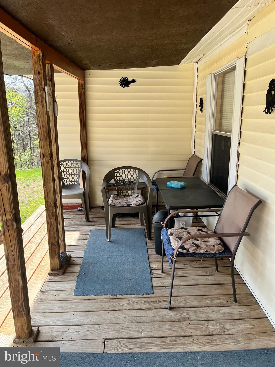 MIDDLE MOUNTAIN - Residential