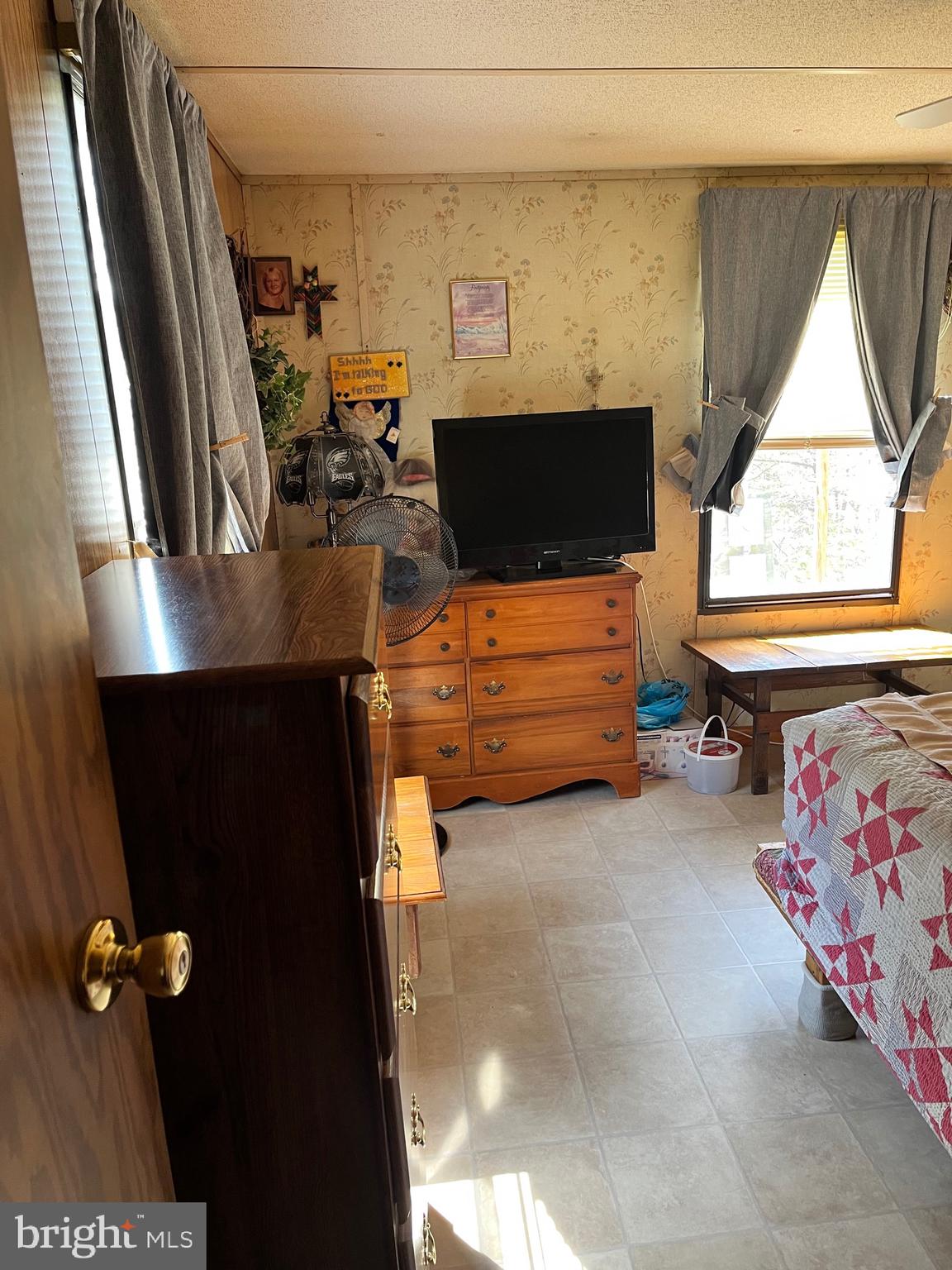 MIDDLE MOUNTAIN - Residential