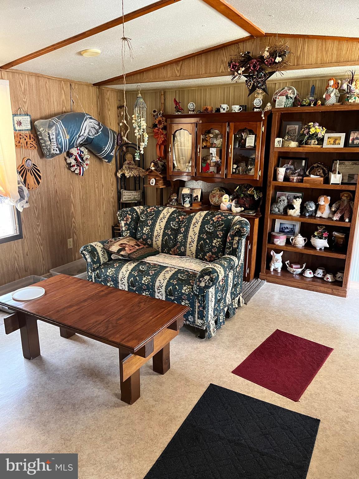 MIDDLE MOUNTAIN - Residential