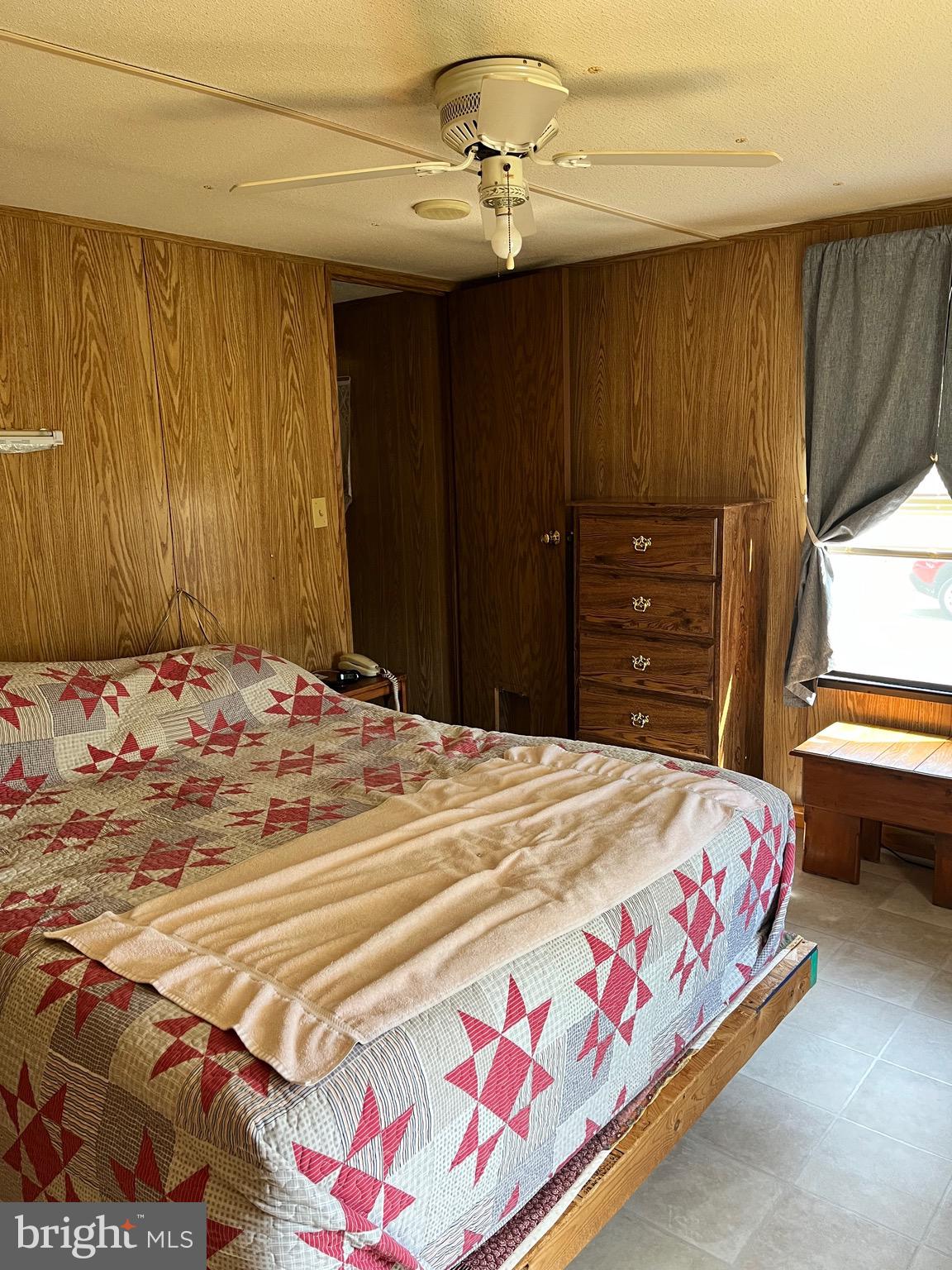 MIDDLE MOUNTAIN - Residential