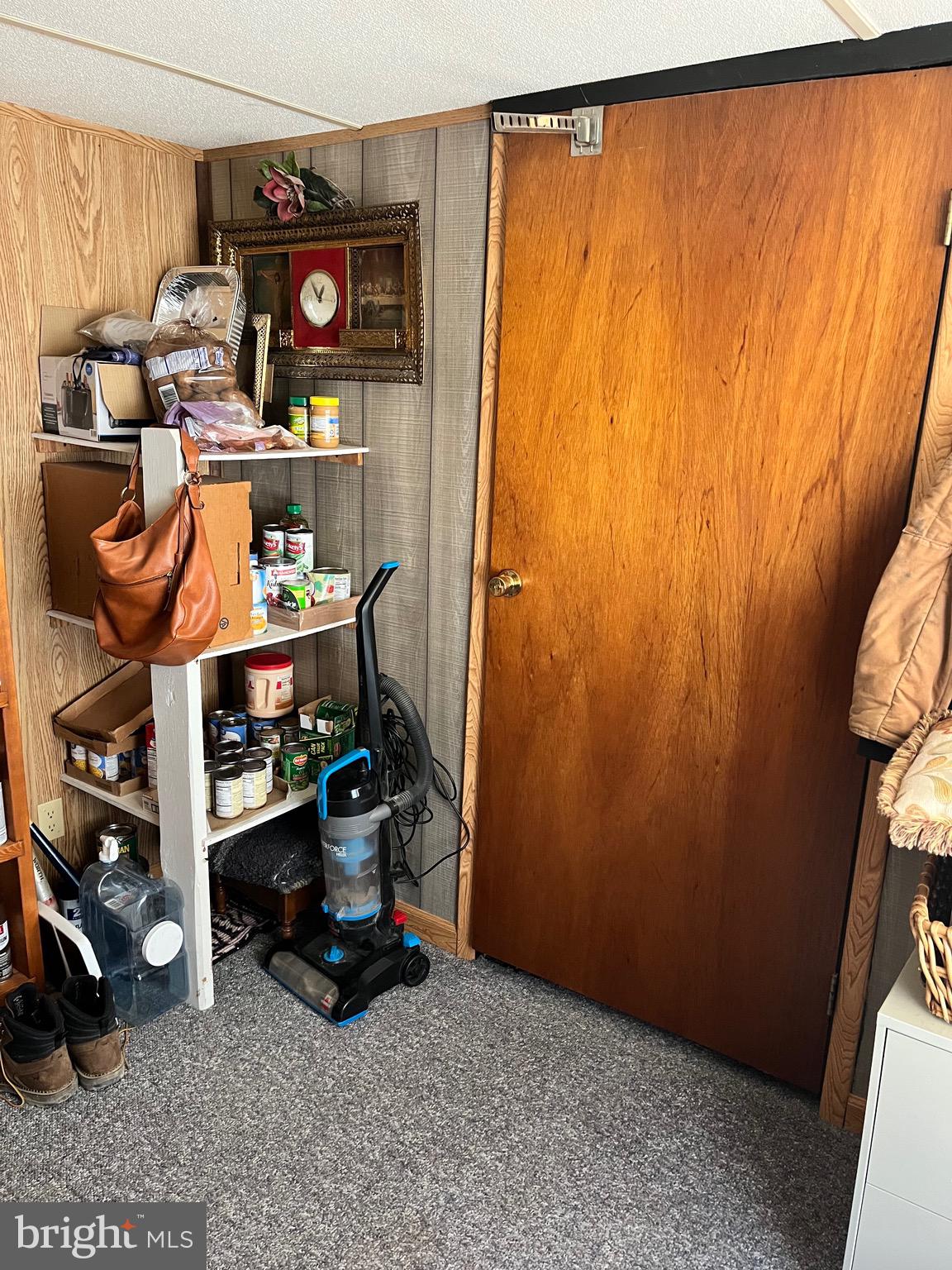 MIDDLE MOUNTAIN - Residential