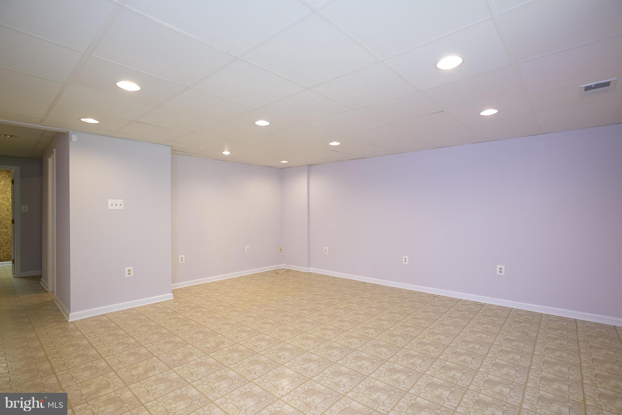 VILLAGE OF HICKORY RIDGE - Residential