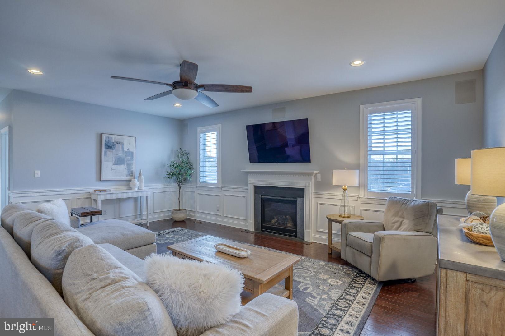 513 SPRING HOLLOW DRIVE