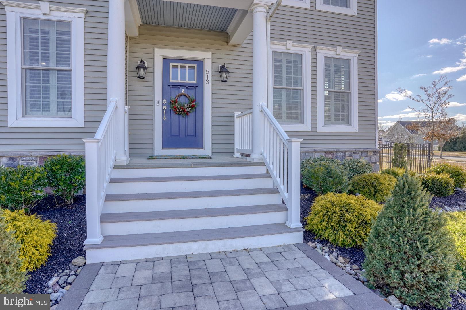 513 SPRING HOLLOW DRIVE