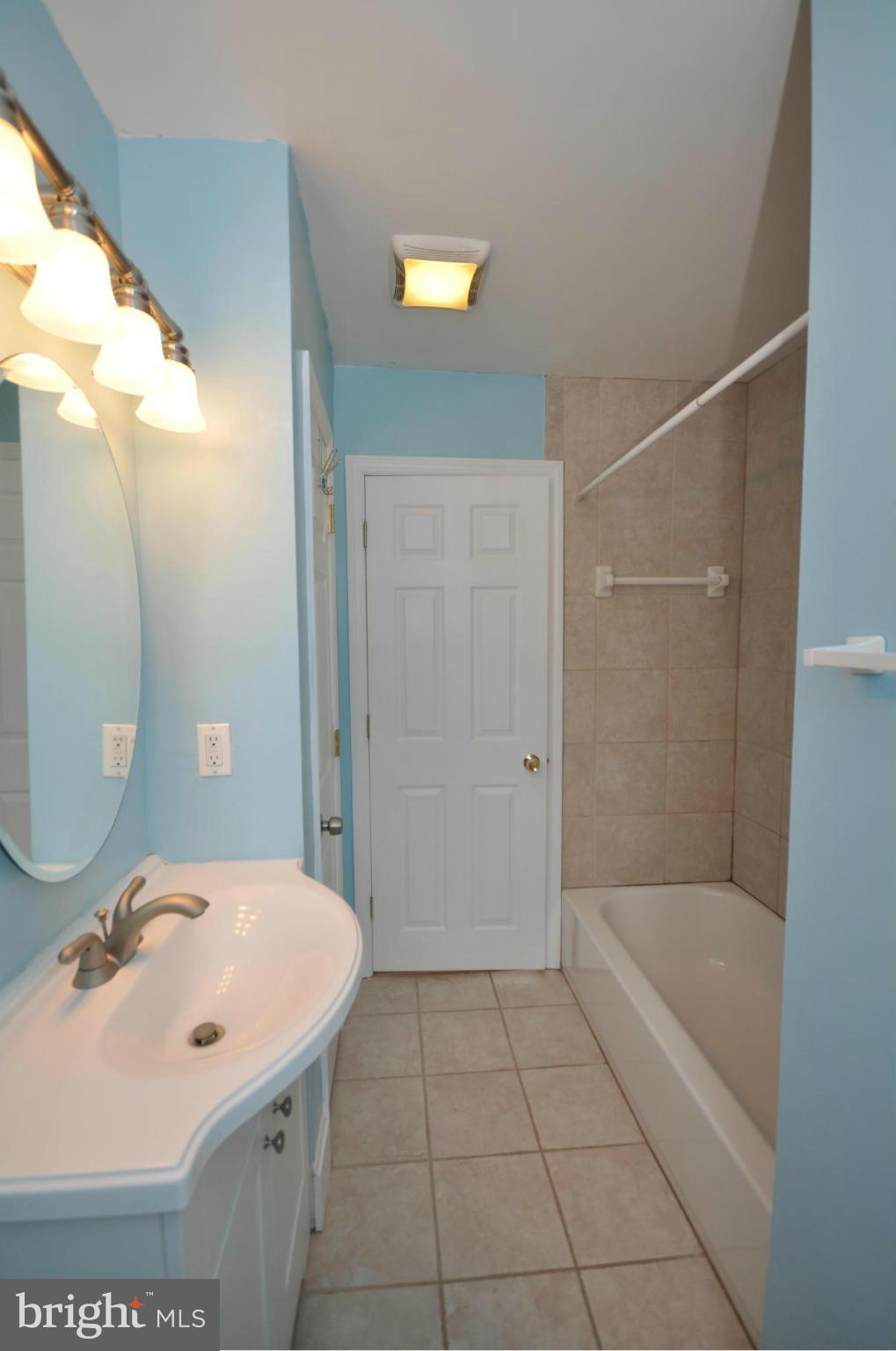 RIDGELEIGH - Residential Lease